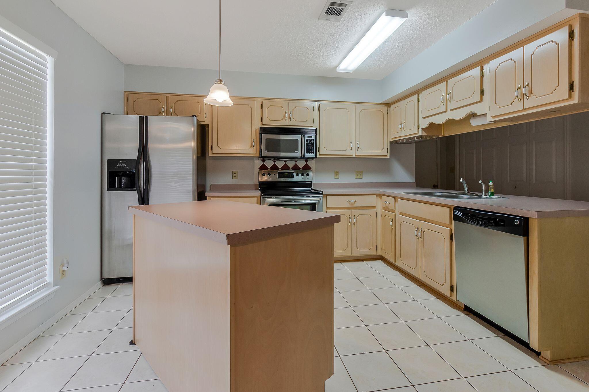 MOSSY OAKS - Residential Lease