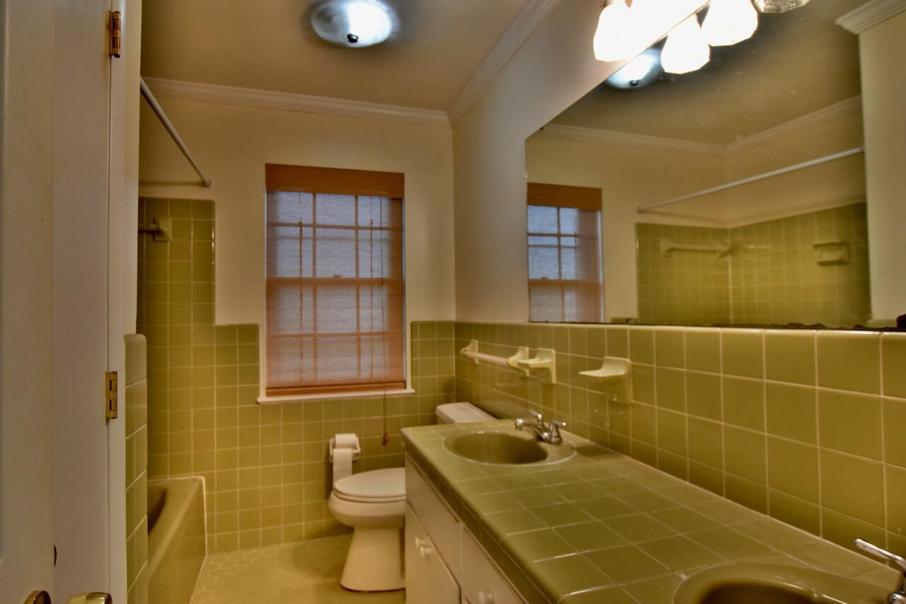 LAKE LORRAINE ESTATES - Residential Lease