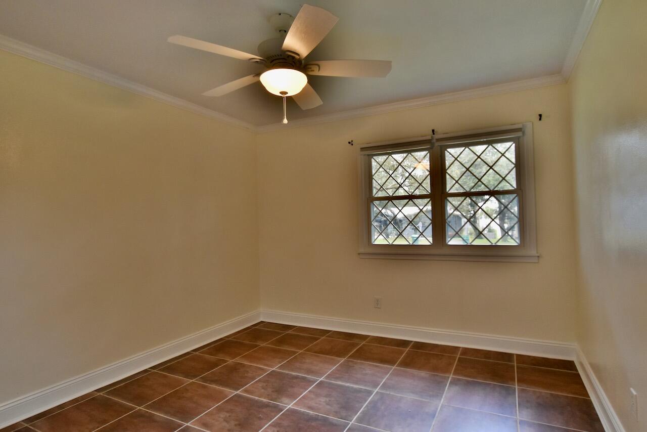 LAKE LORRAINE ESTATES - Residential Lease