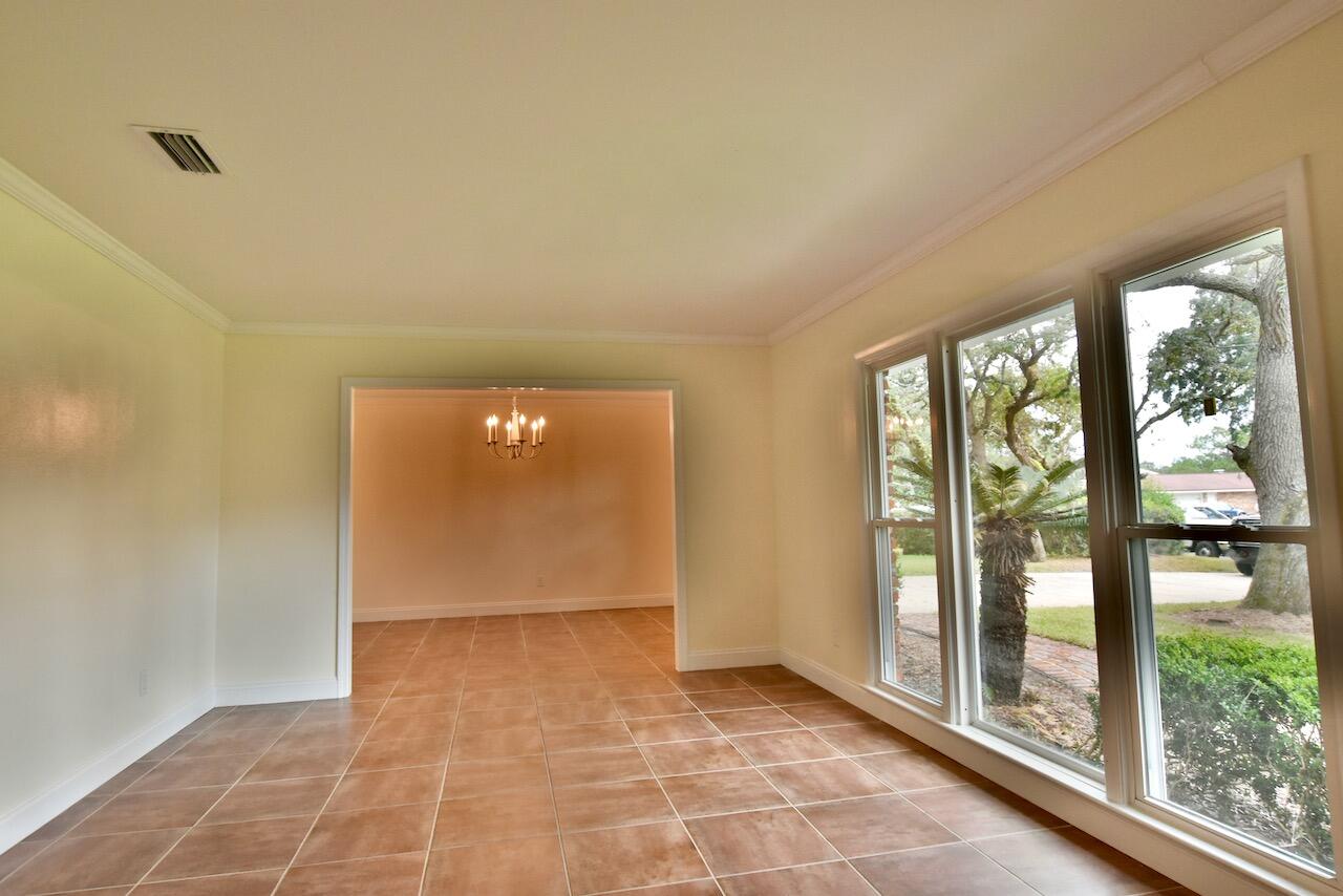 LAKE LORRAINE ESTATES - Residential Lease