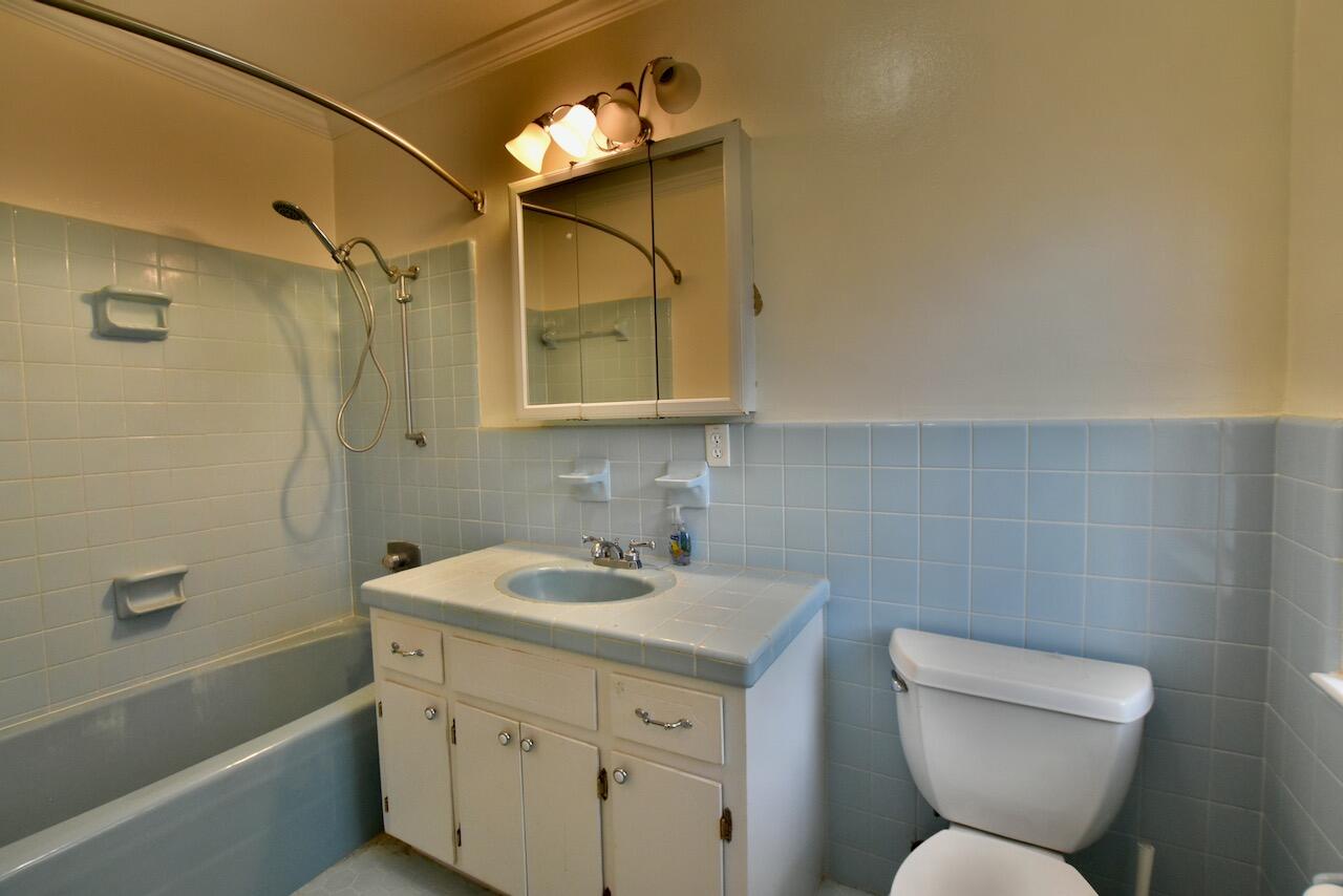 LAKE LORRAINE ESTATES - Residential Lease