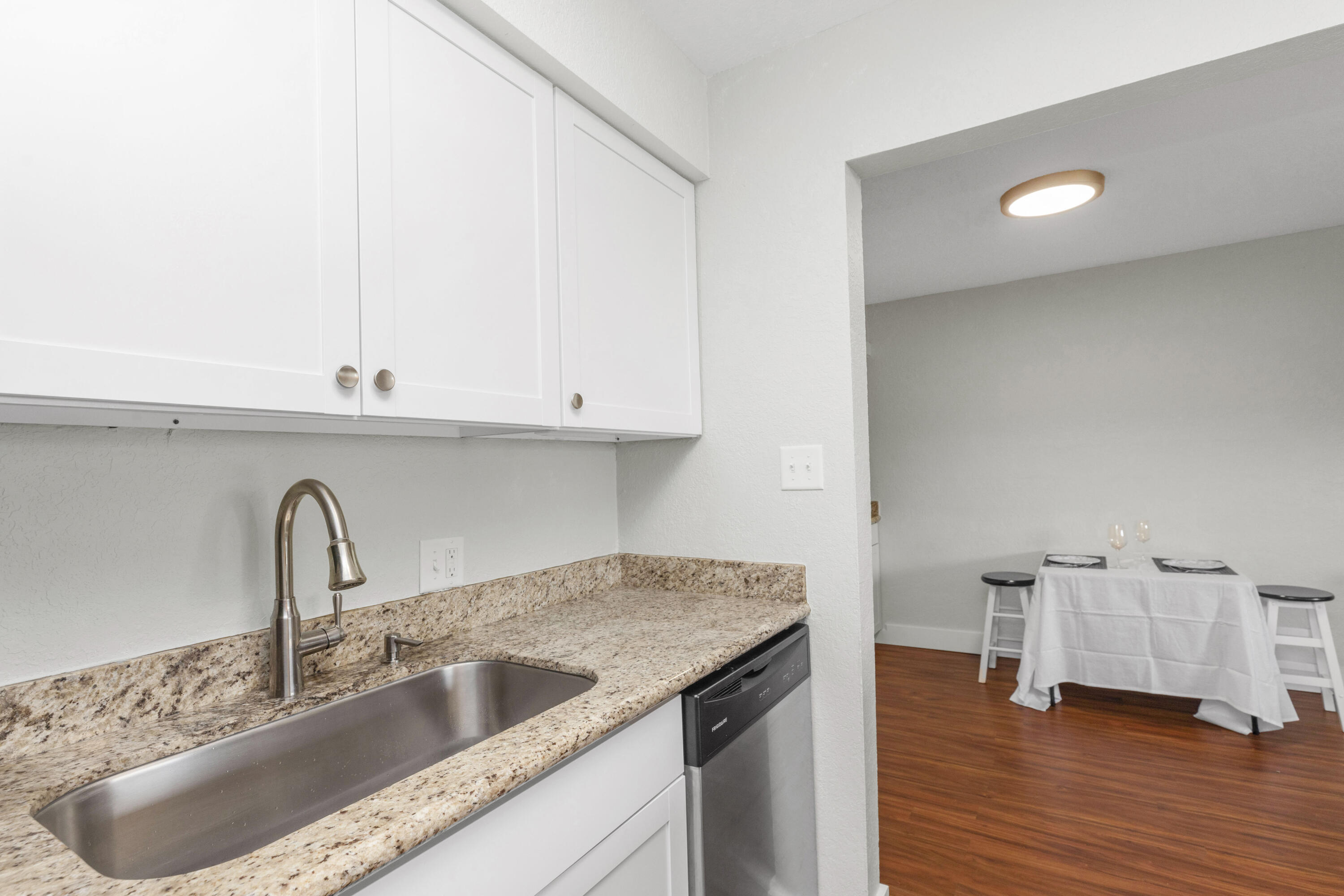 PENSACOLA RICHELIEU CONDO THE - Residential