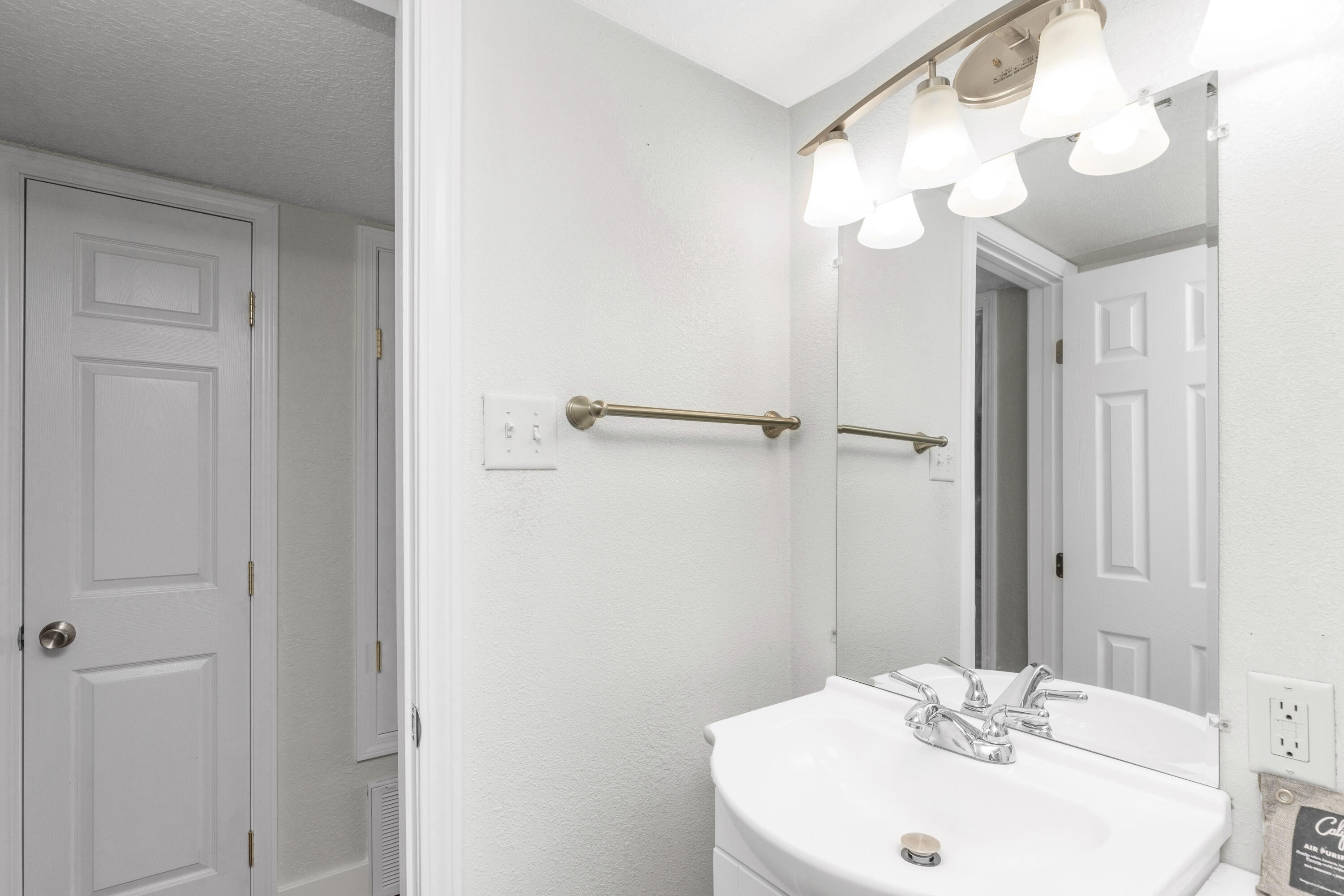 PENSACOLA RICHELIEU CONDO THE - Residential