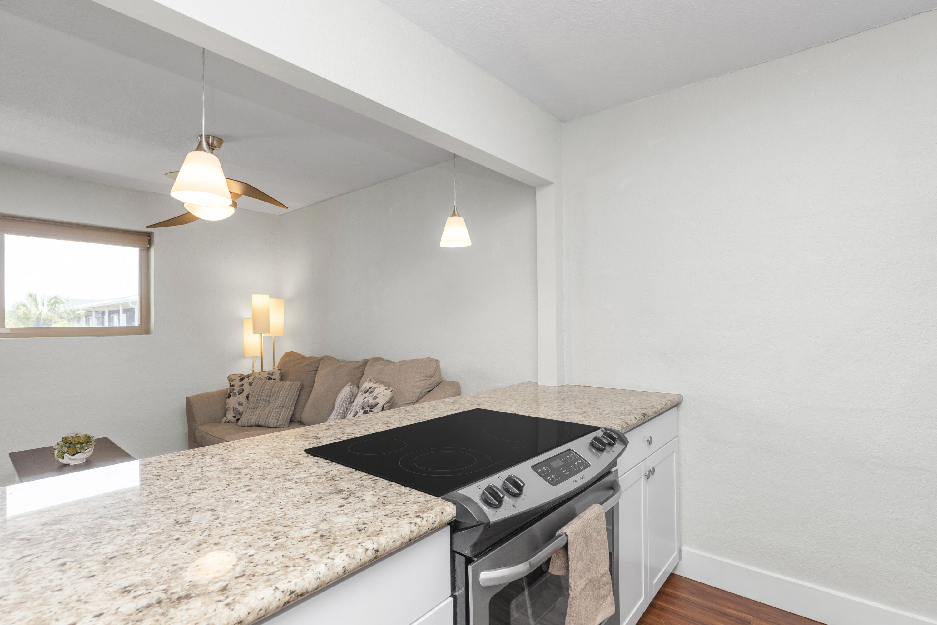 PENSACOLA RICHELIEU CONDO THE - Residential