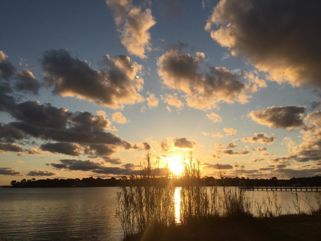 BAYVIEW MANOR - Residential