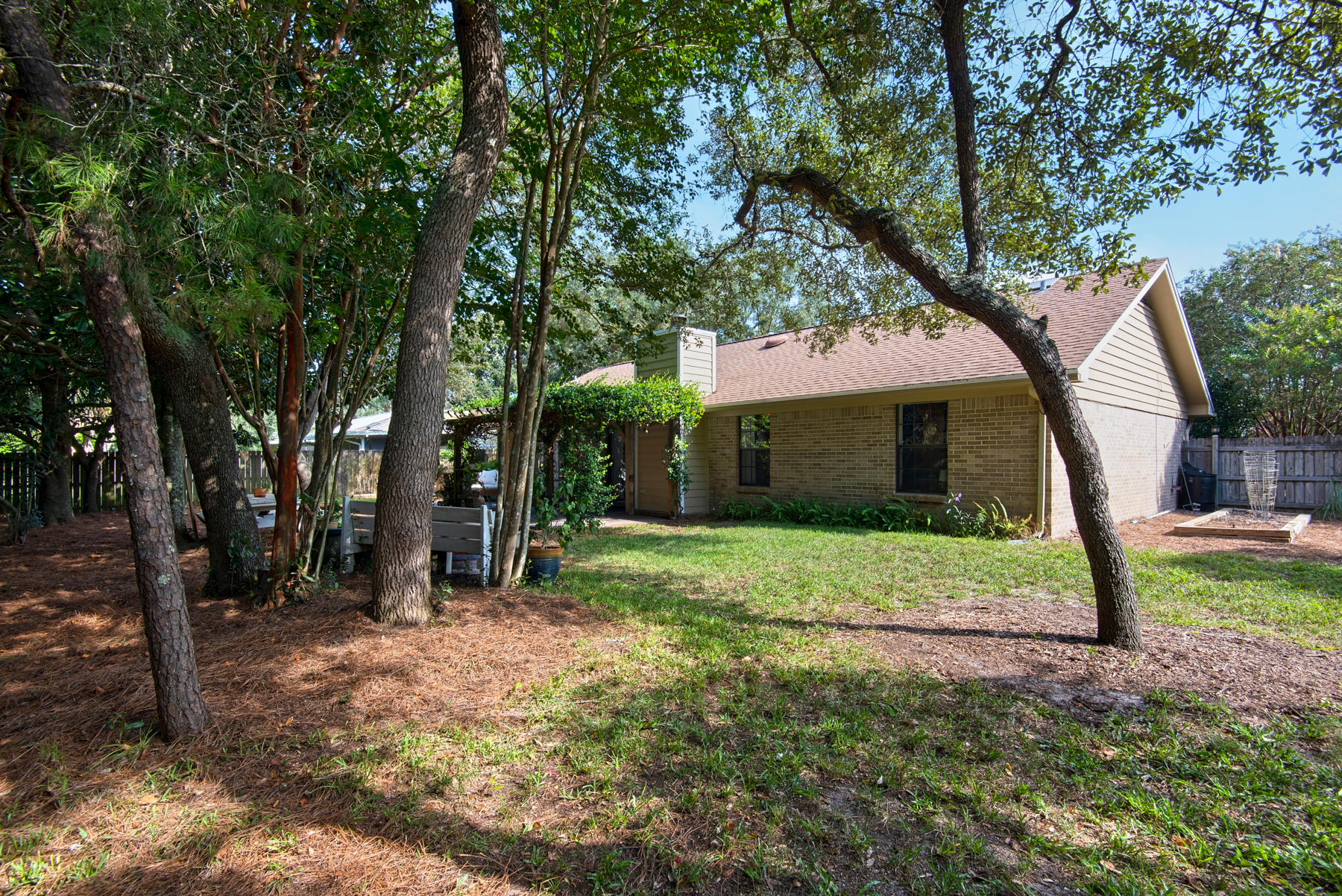 BAYVIEW MANOR - Residential