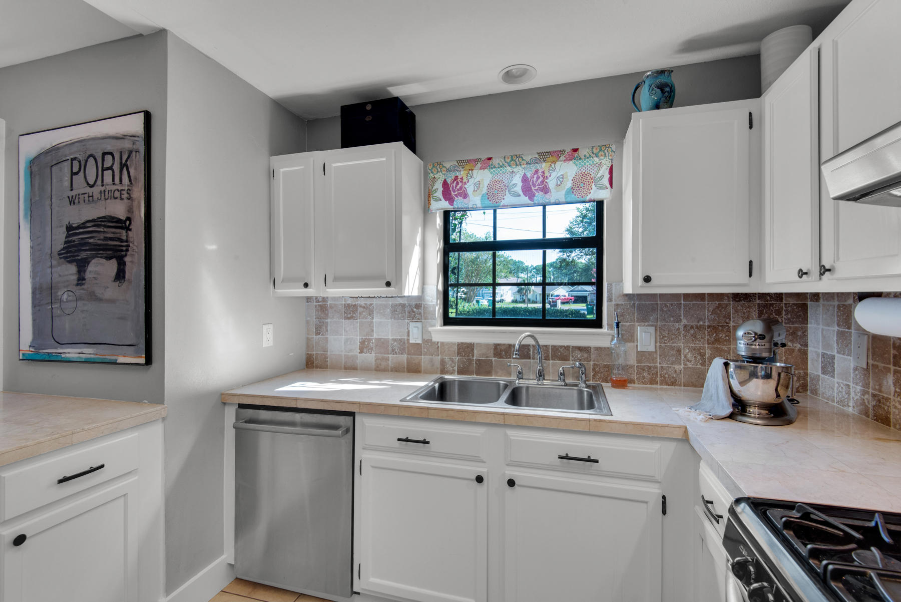 BAYVIEW MANOR - Residential