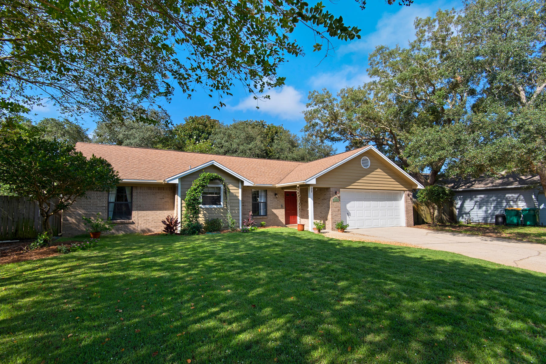 BAYVIEW MANOR - Residential