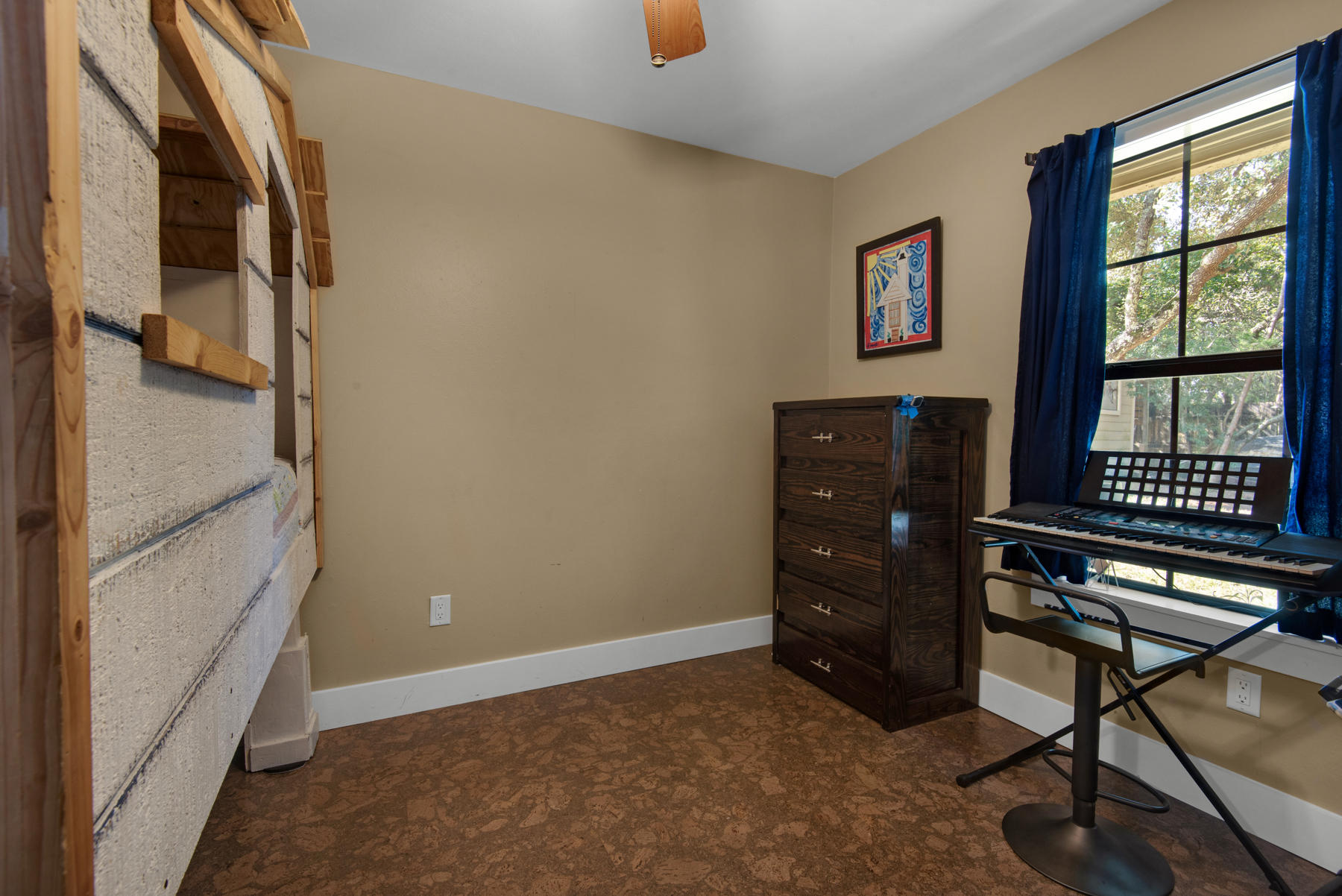 BAYVIEW MANOR - Residential