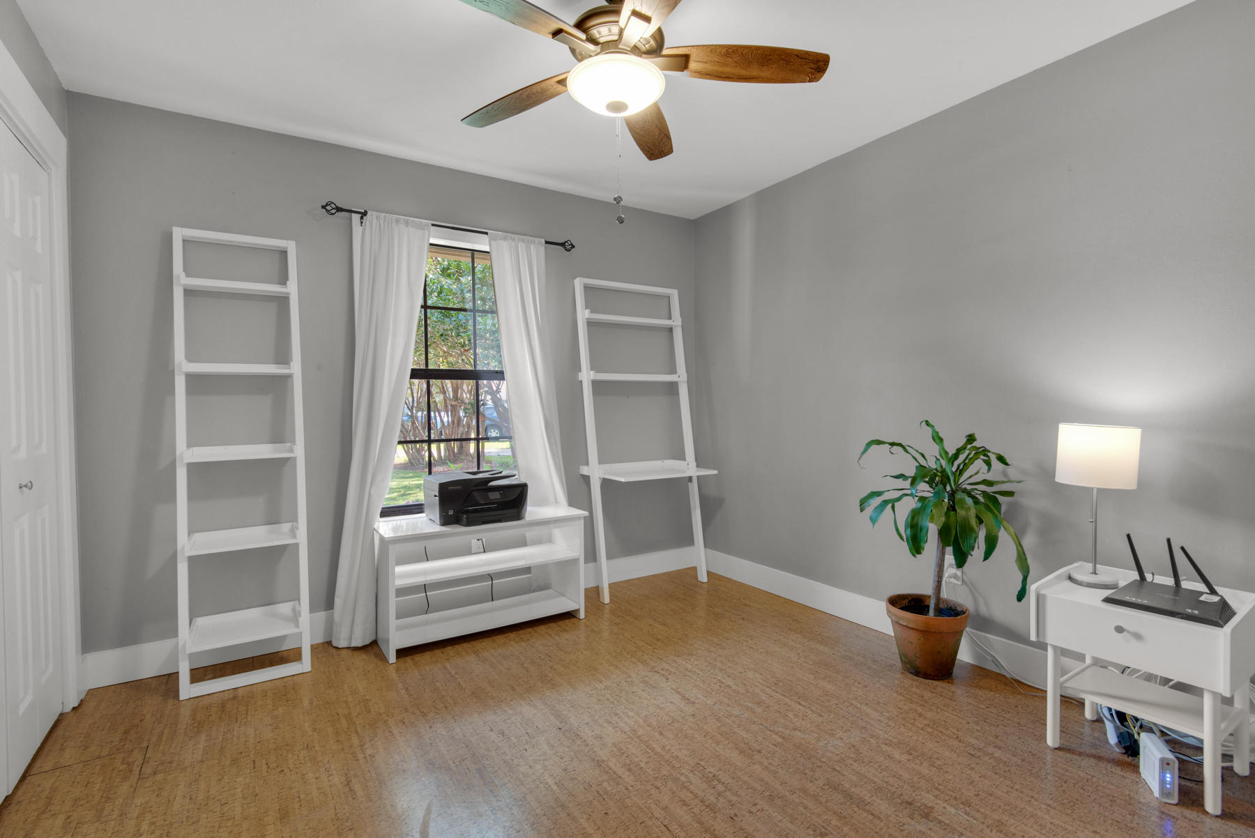 BAYVIEW MANOR - Residential