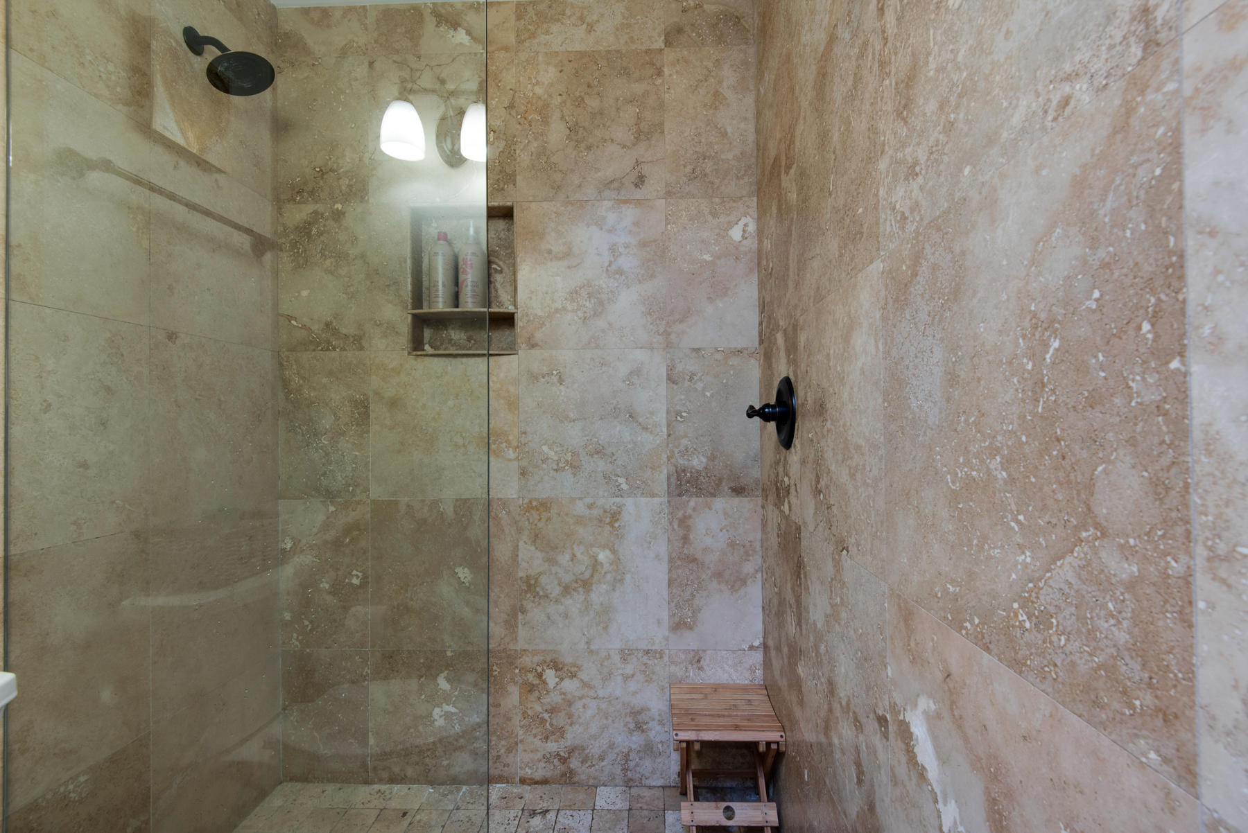 BAYVIEW MANOR - Residential