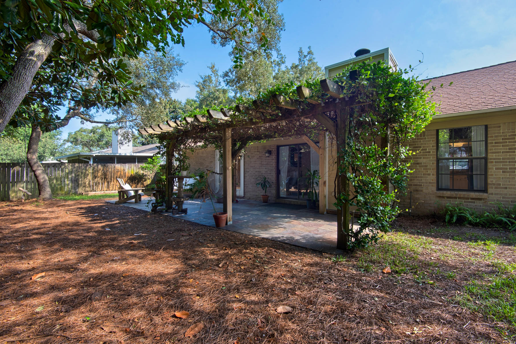 BAYVIEW MANOR - Residential