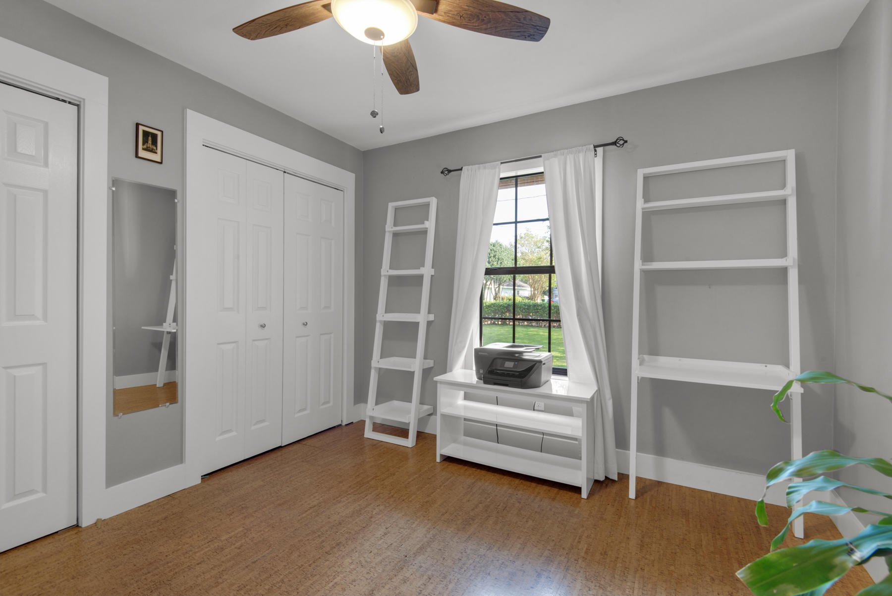 BAYVIEW MANOR - Residential