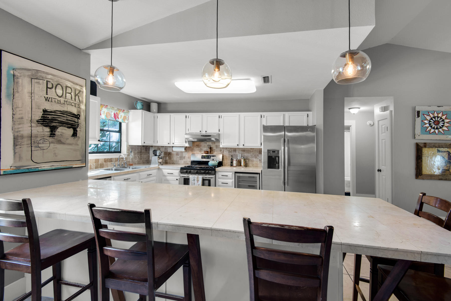 BAYVIEW MANOR - Residential