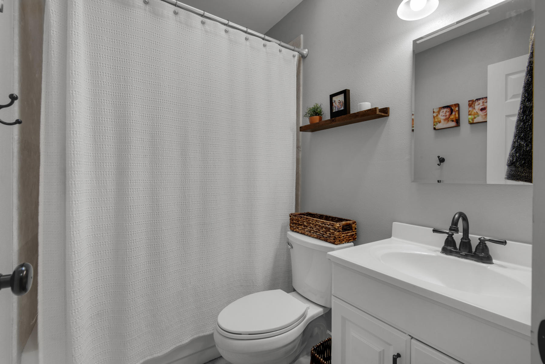 BAYVIEW MANOR - Residential