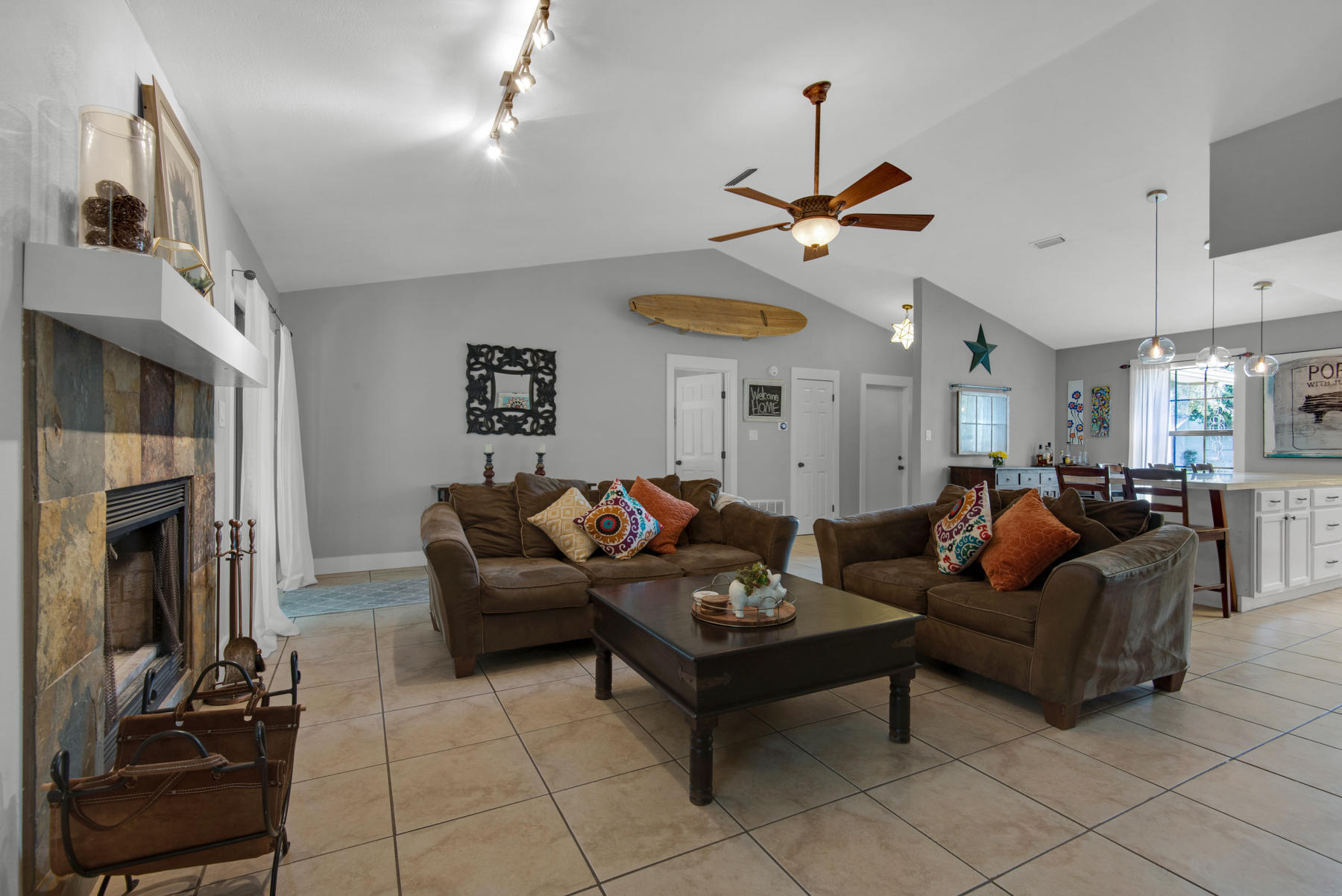 BAYVIEW MANOR - Residential