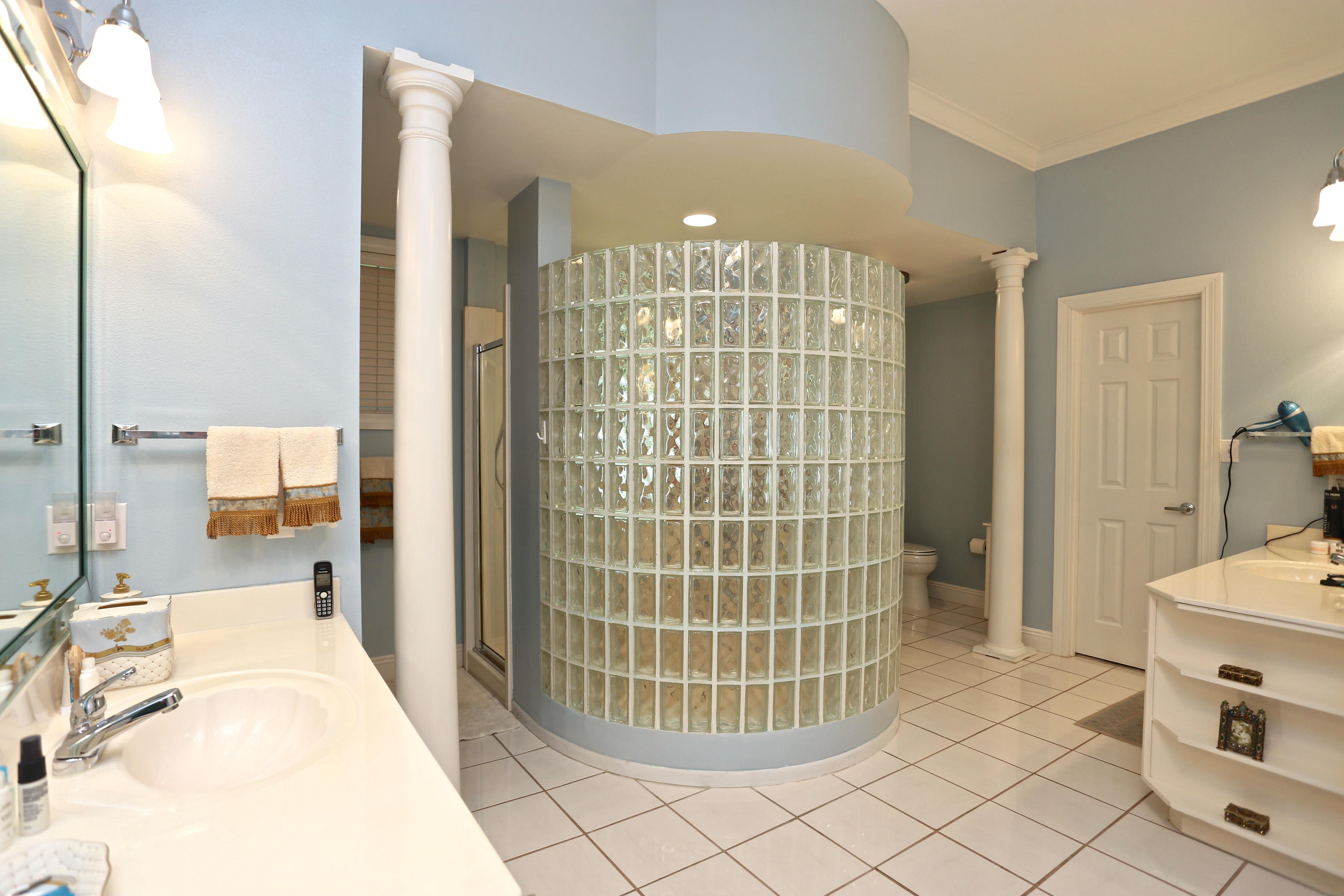 BAYTOWNE AVE EAST - Residential