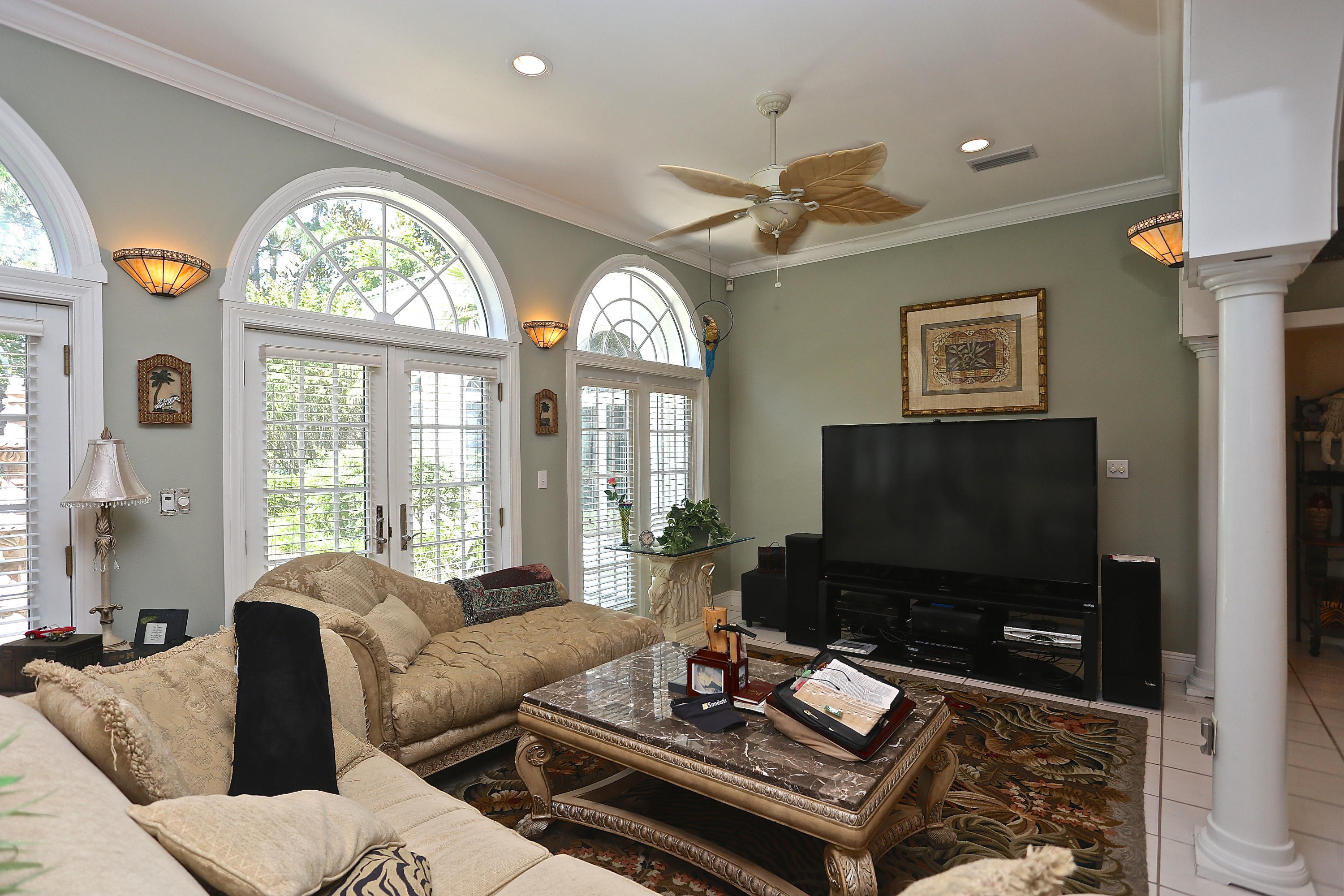 BAYTOWNE AVE EAST - Residential