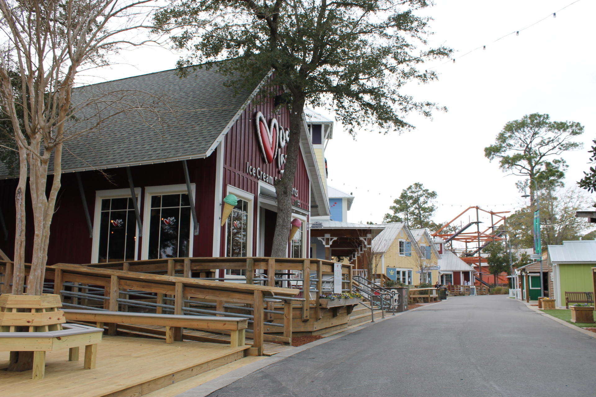 BAYTOWNE AVE EAST - Residential