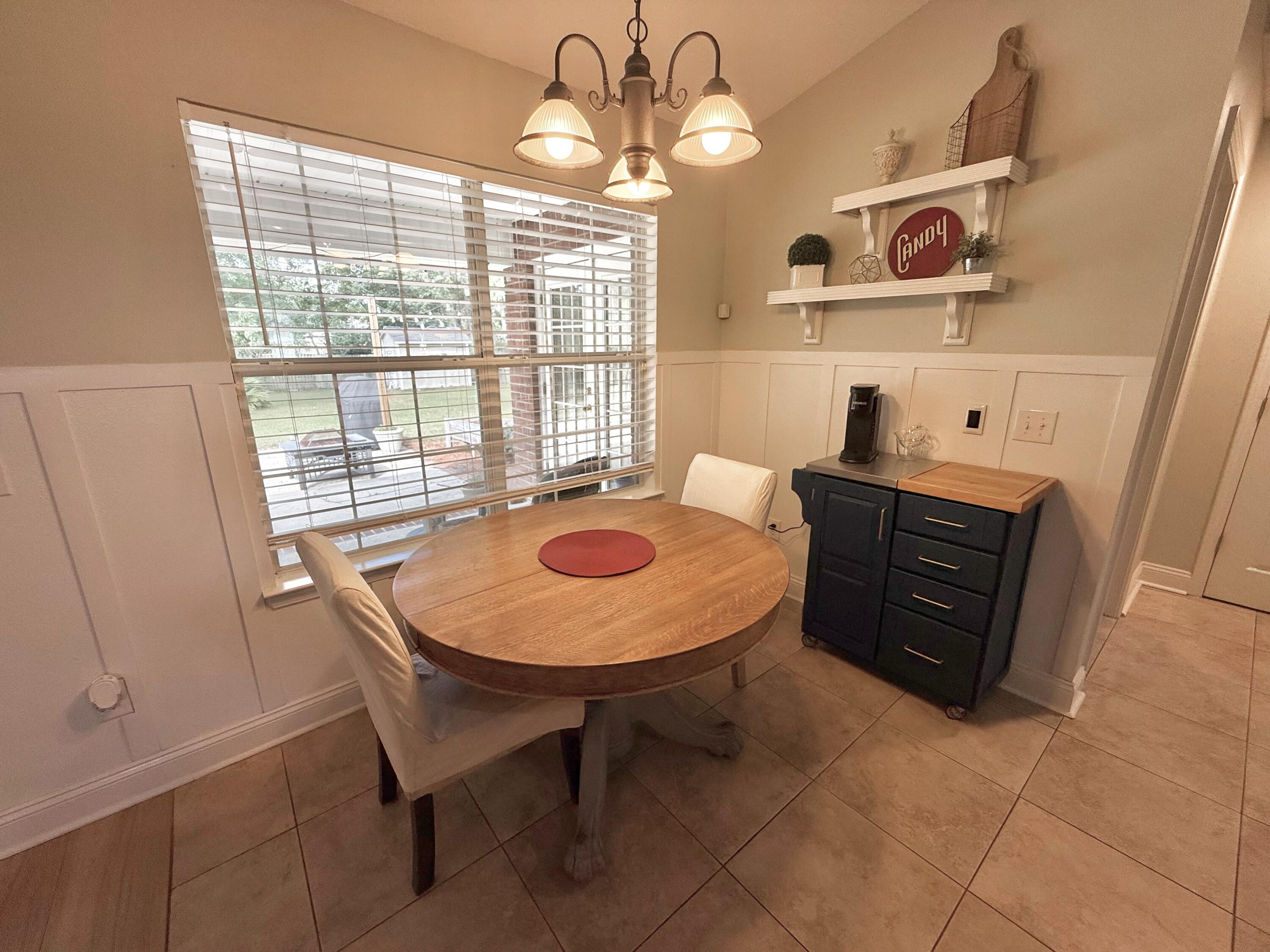 HOLLEY BY THE SEA - Residential