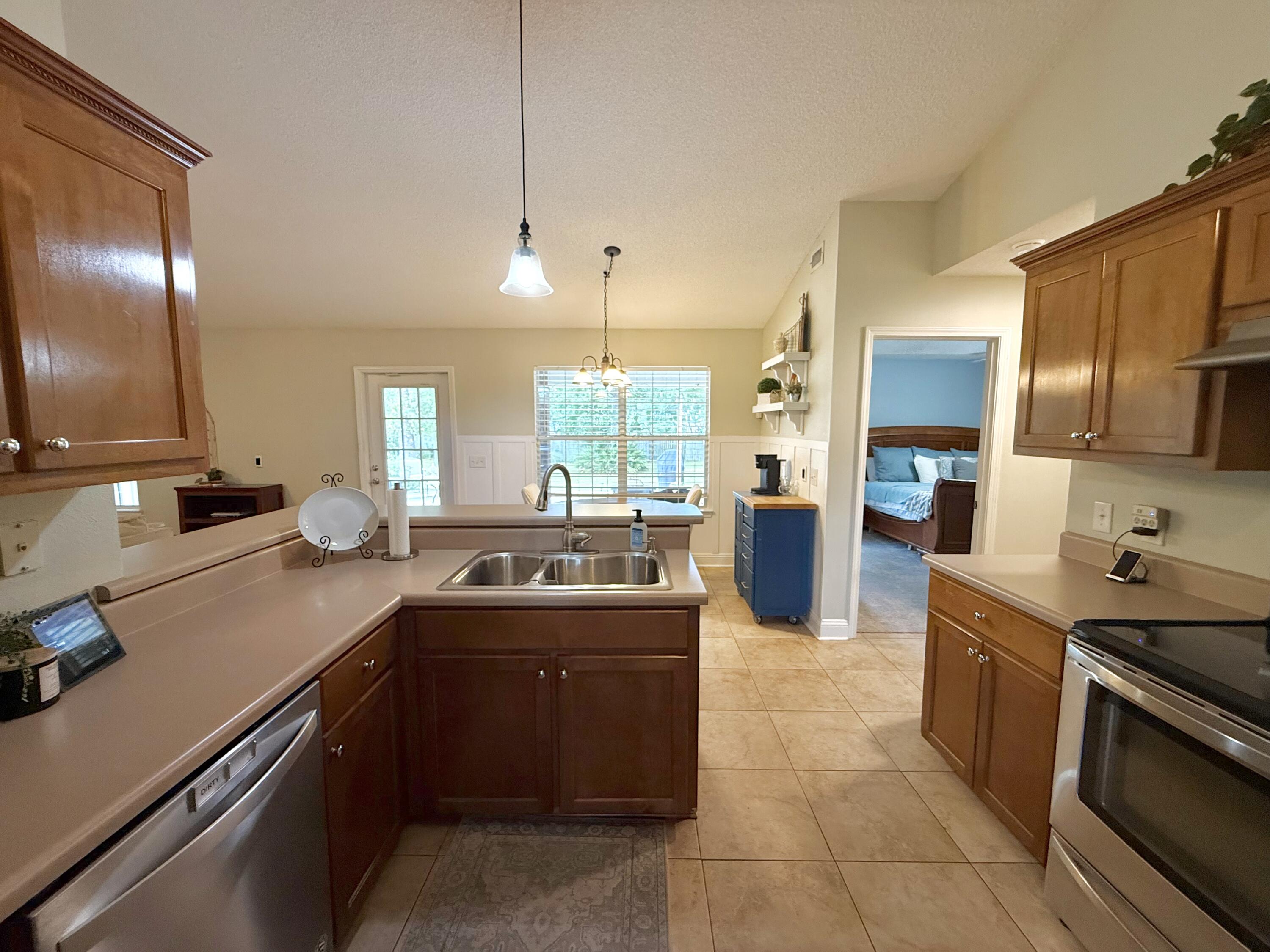 HOLLEY BY THE SEA - Residential