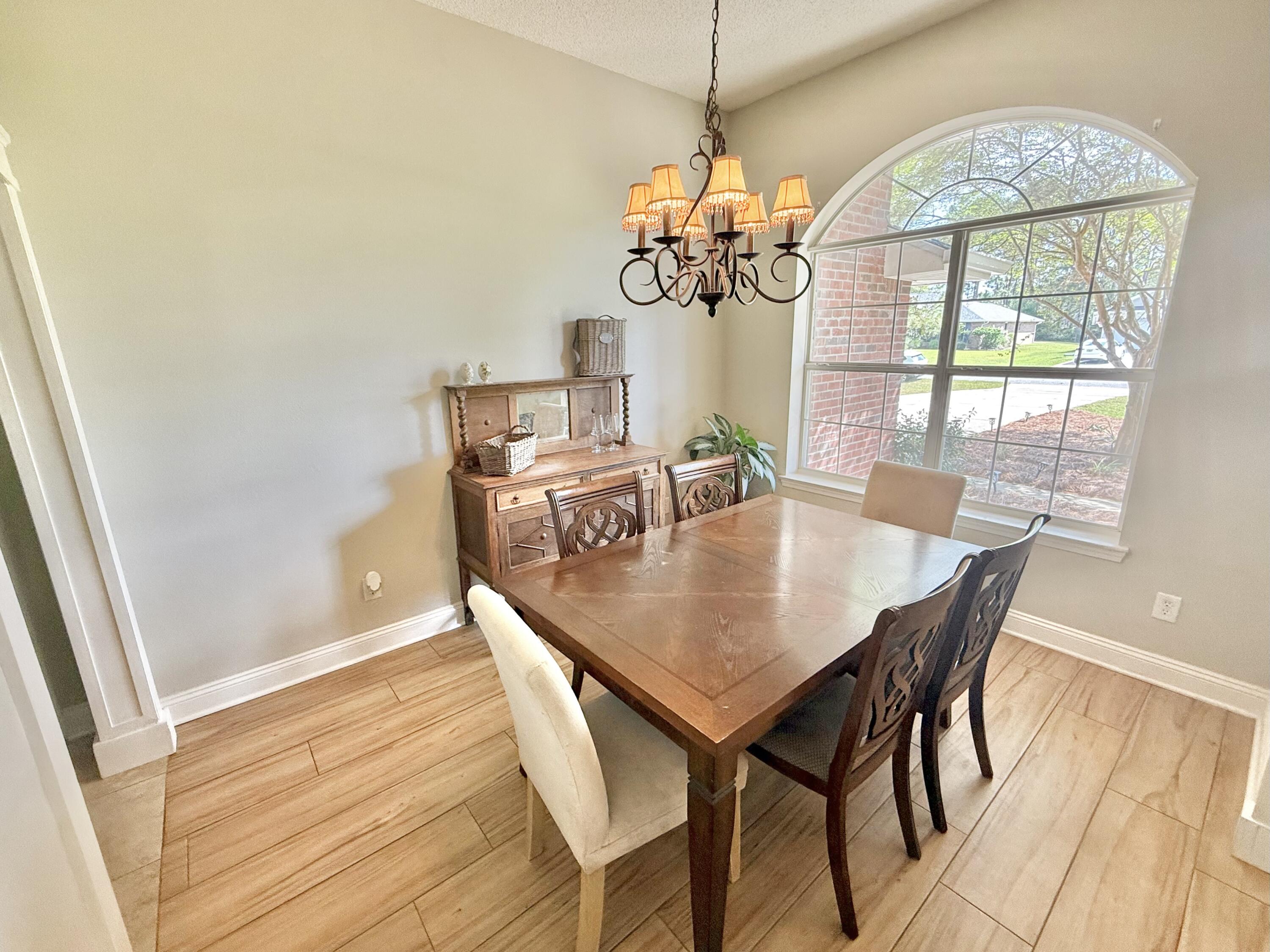 HOLLEY BY THE SEA - Residential
