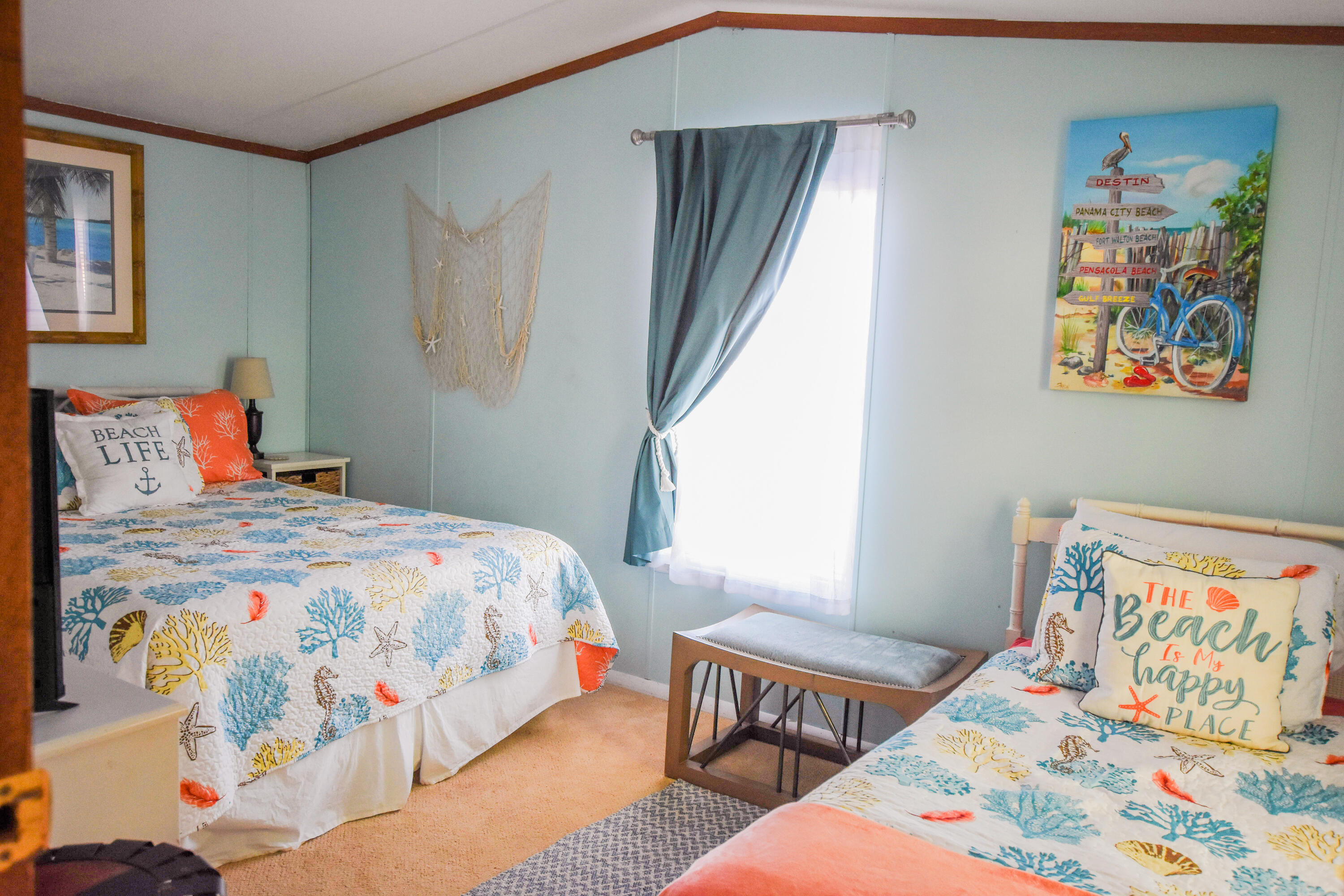 LAGUNA BEACH - Residential