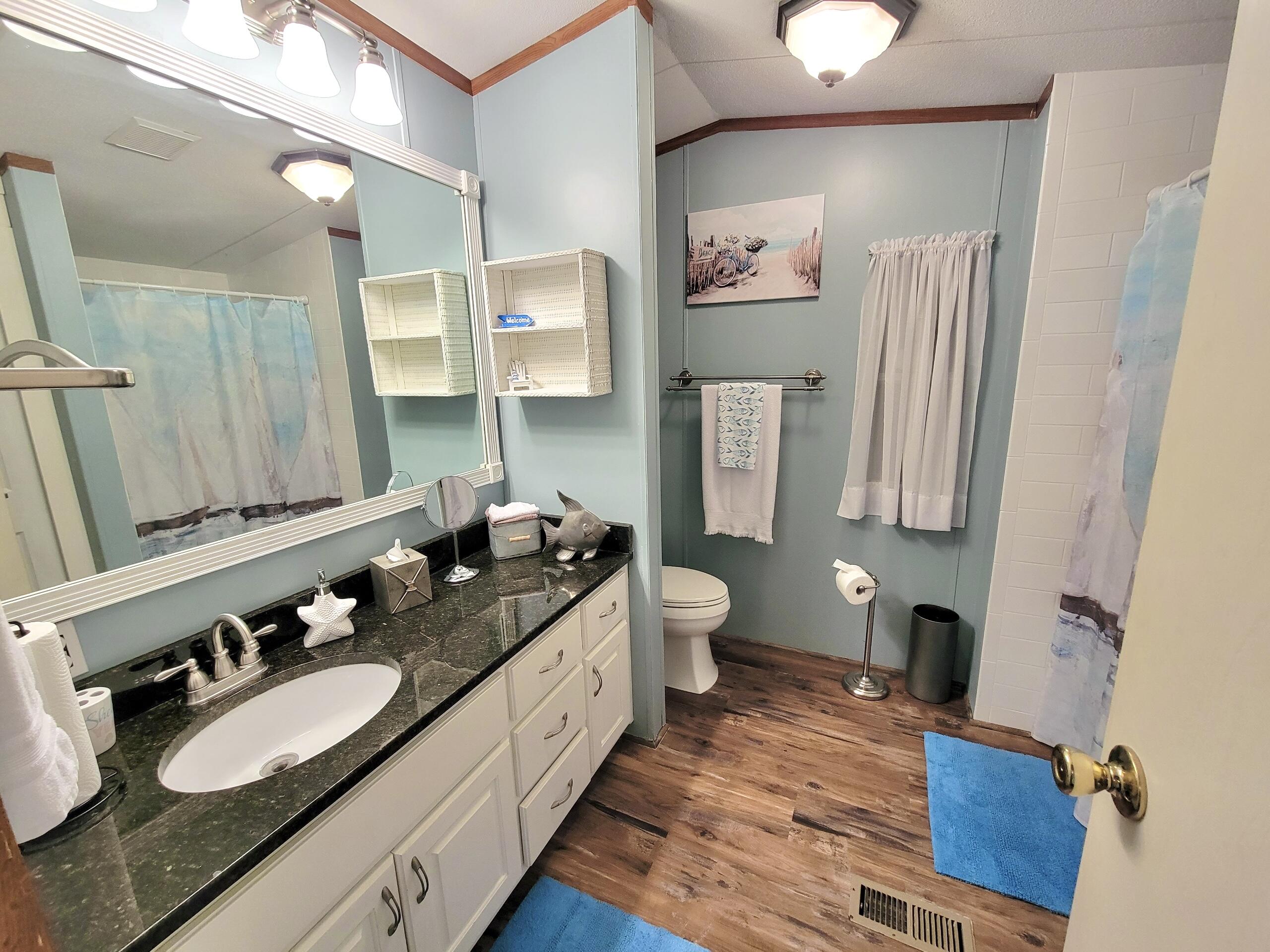 LAGUNA BEACH - Residential