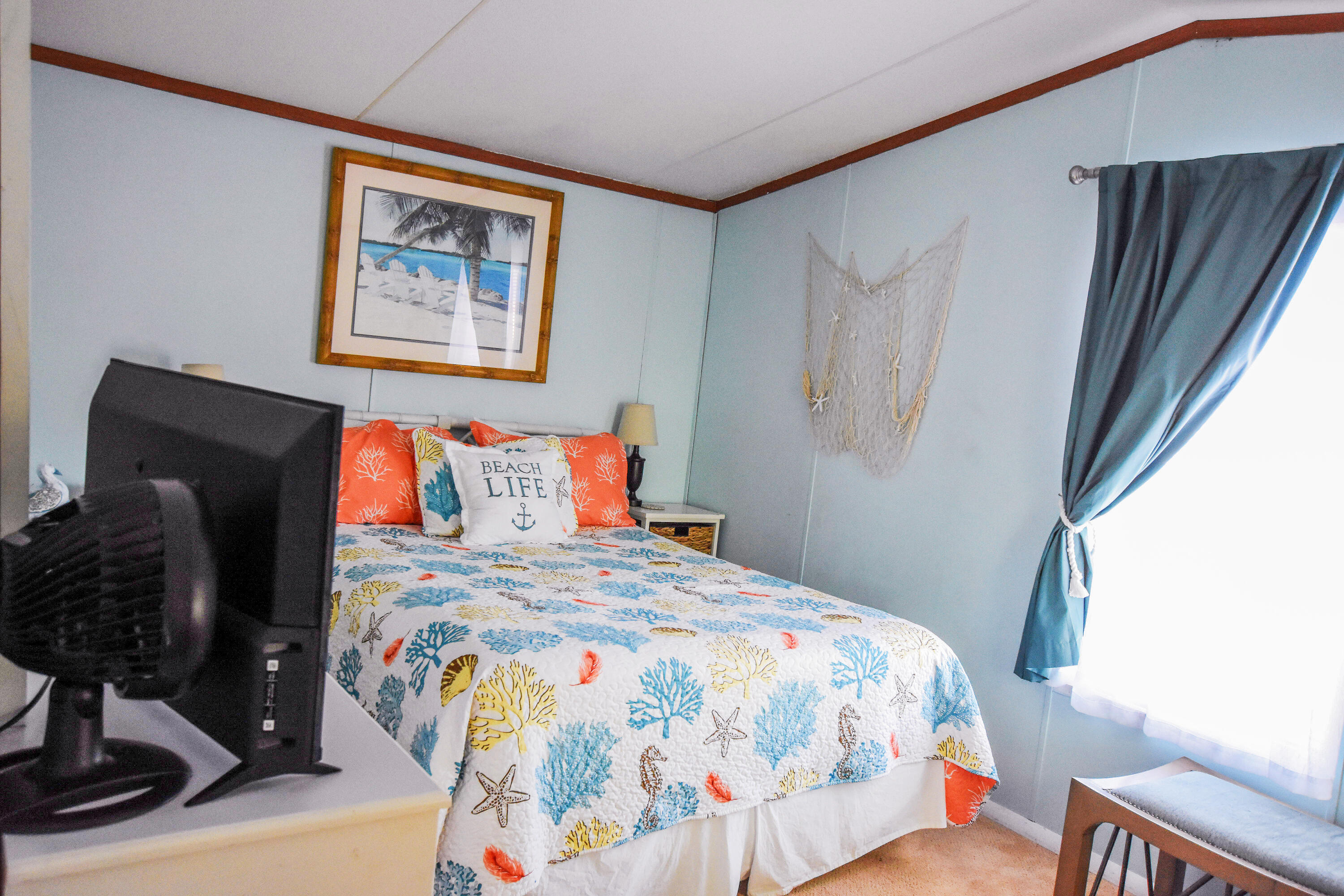 LAGUNA BEACH - Residential