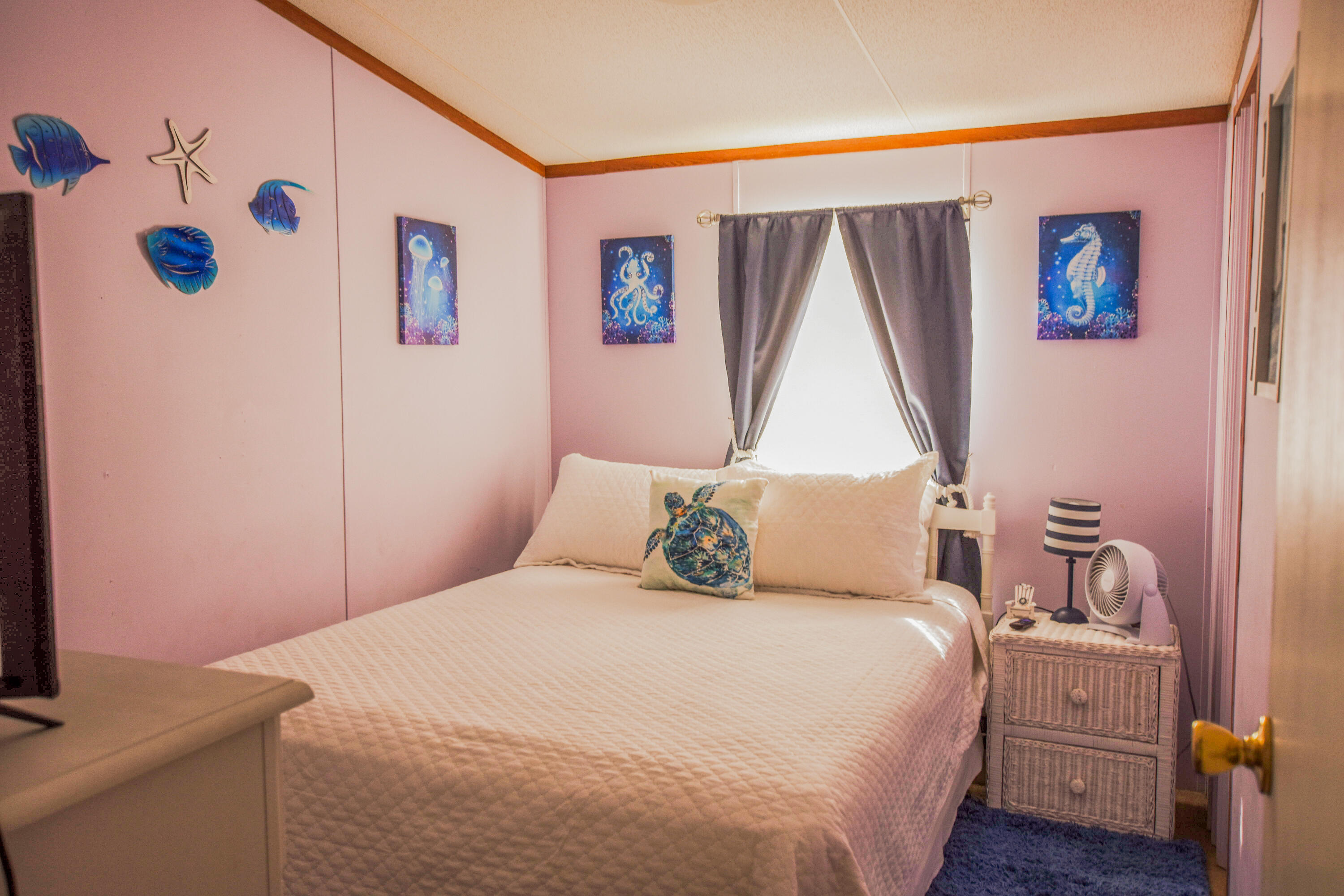 LAGUNA BEACH - Residential