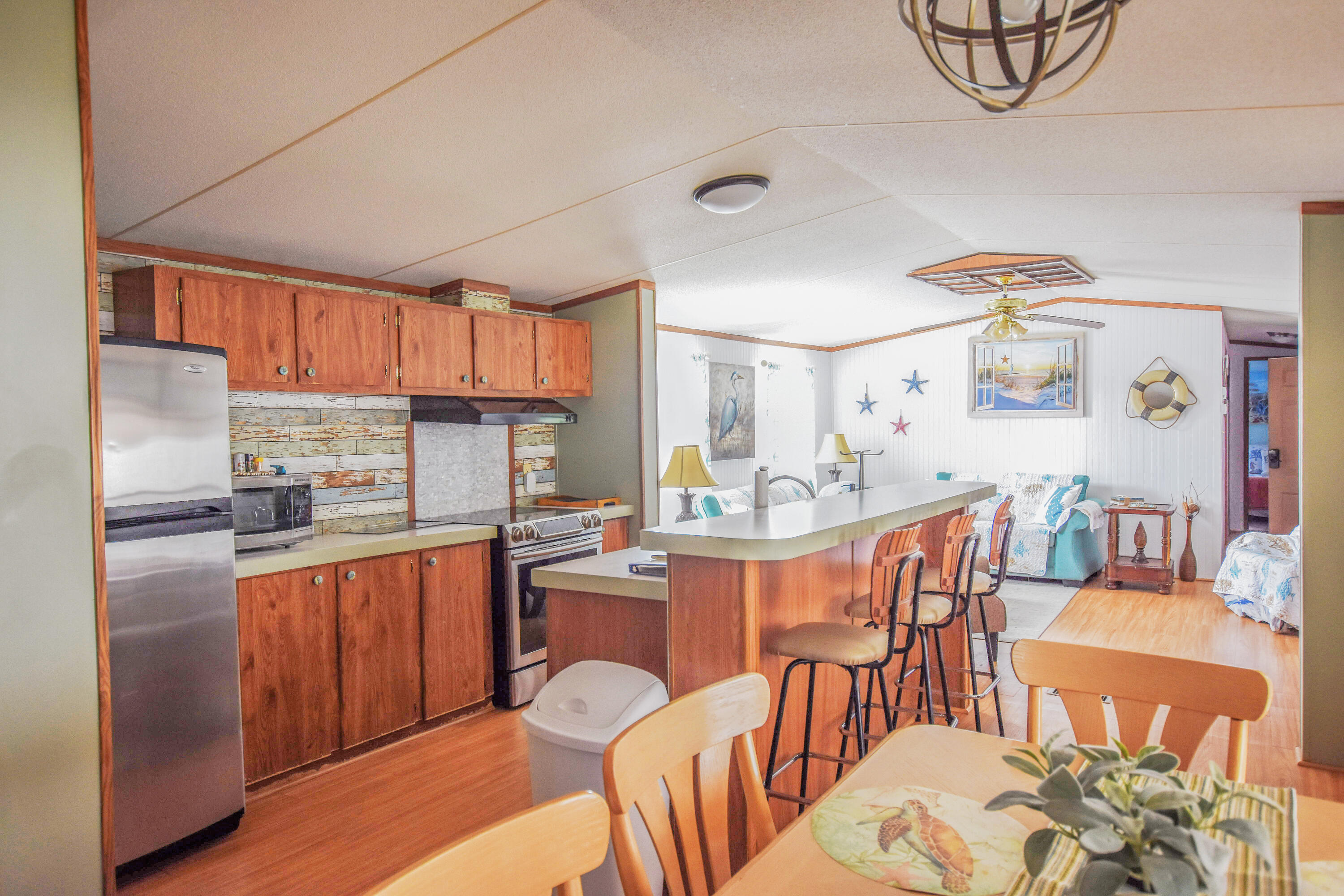 LAGUNA BEACH - Residential