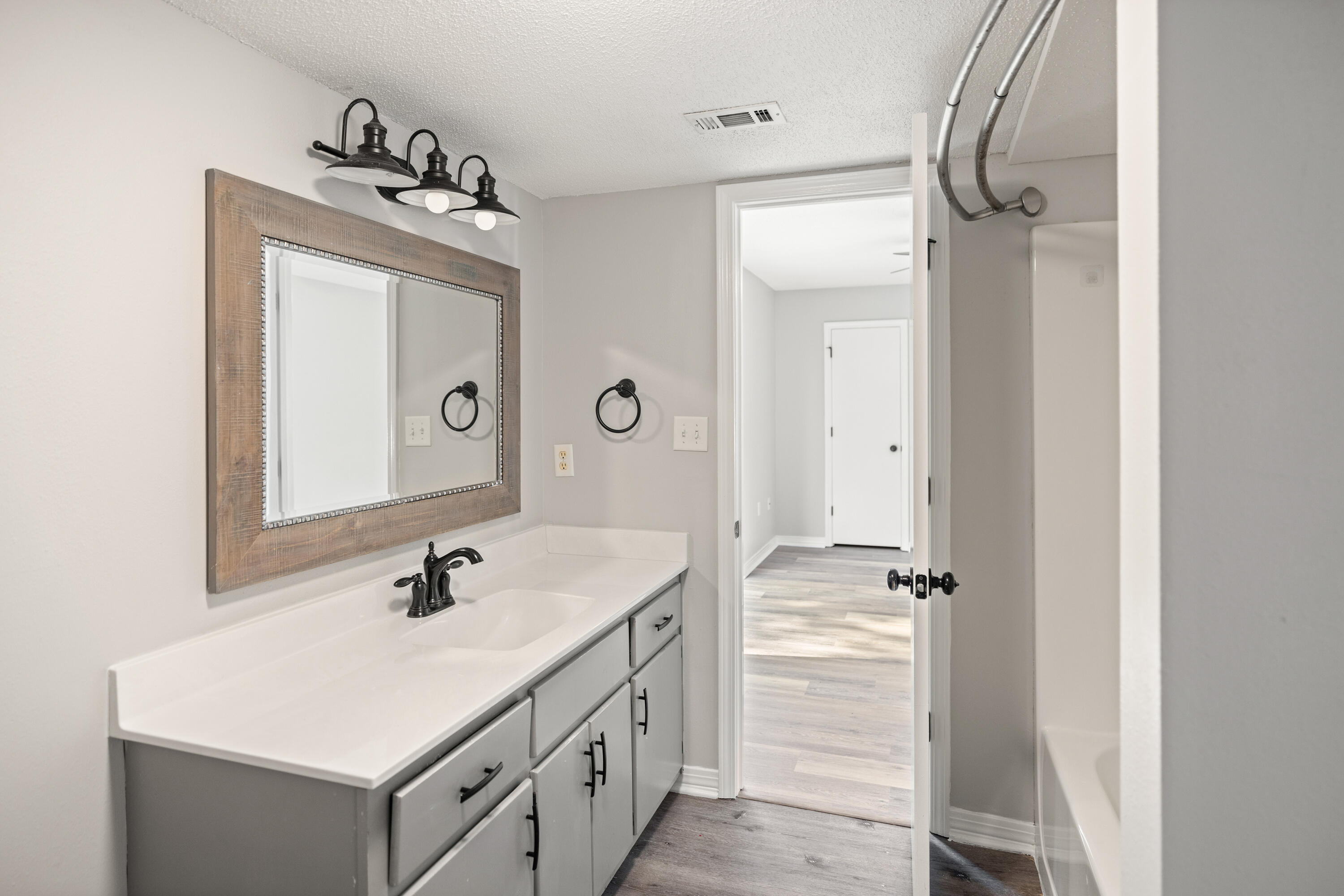 LANTERN RIDGE S/D PH 1 - Residential