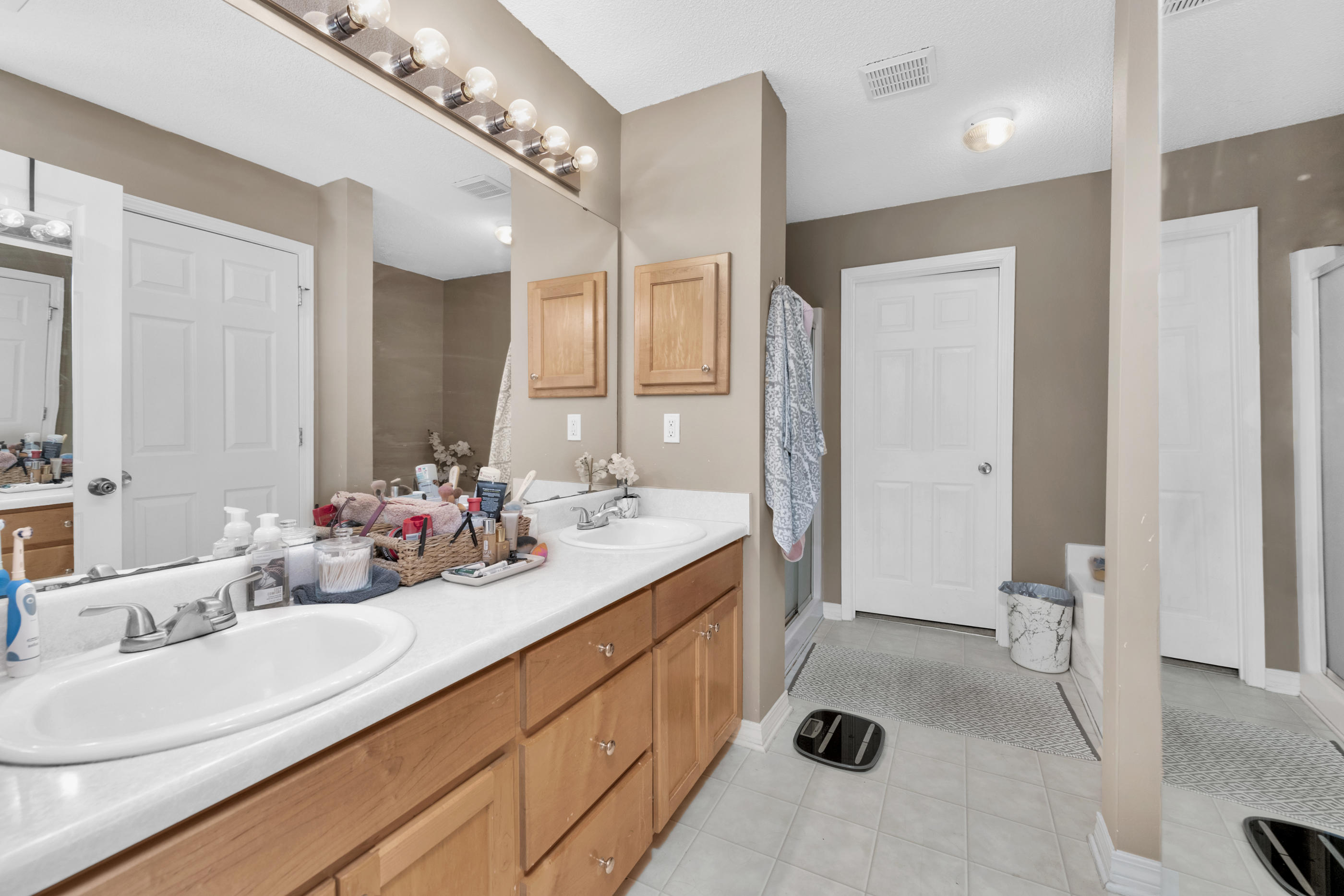 CREETWOOD PLACE - Residential