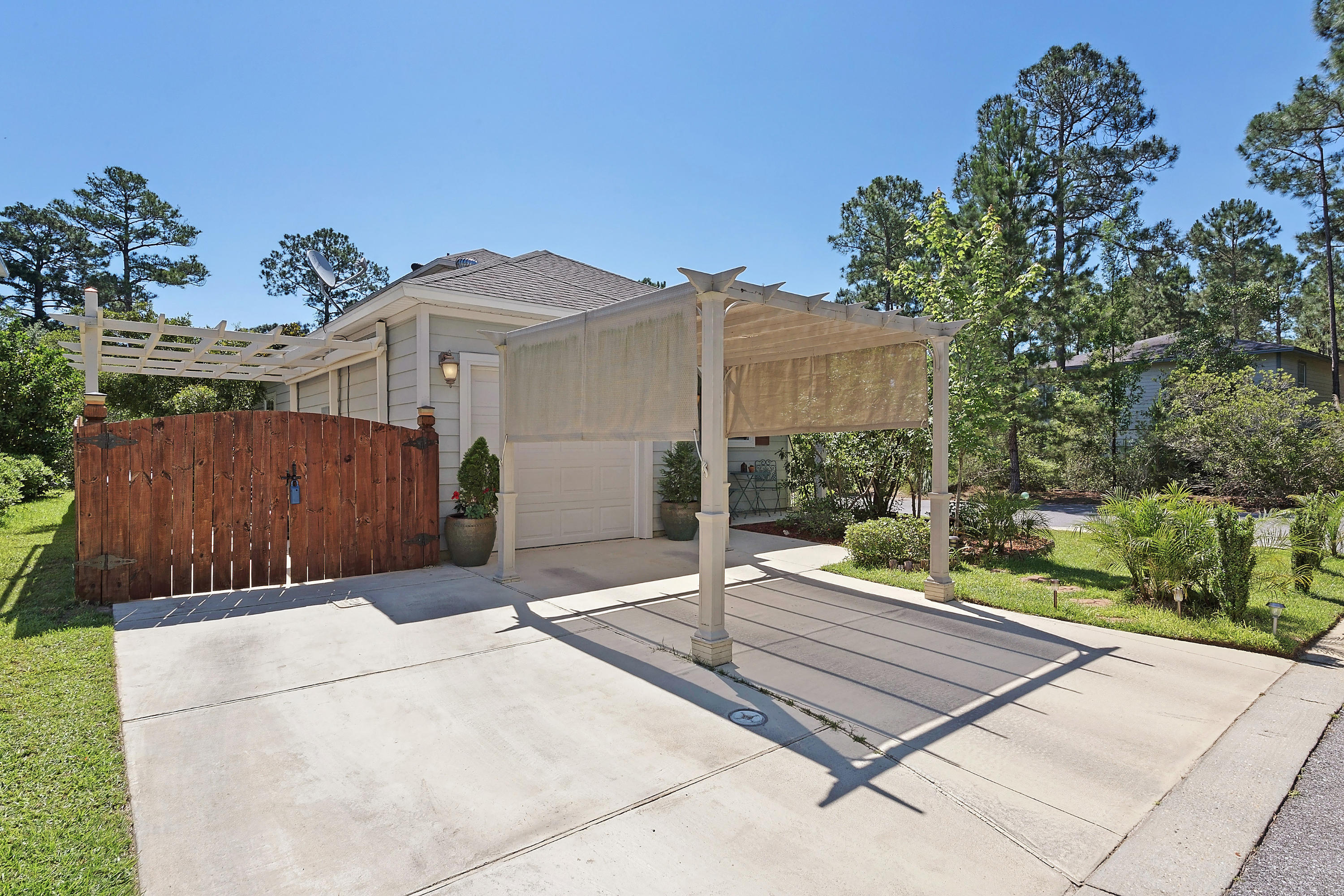 Pine Trace - Residential