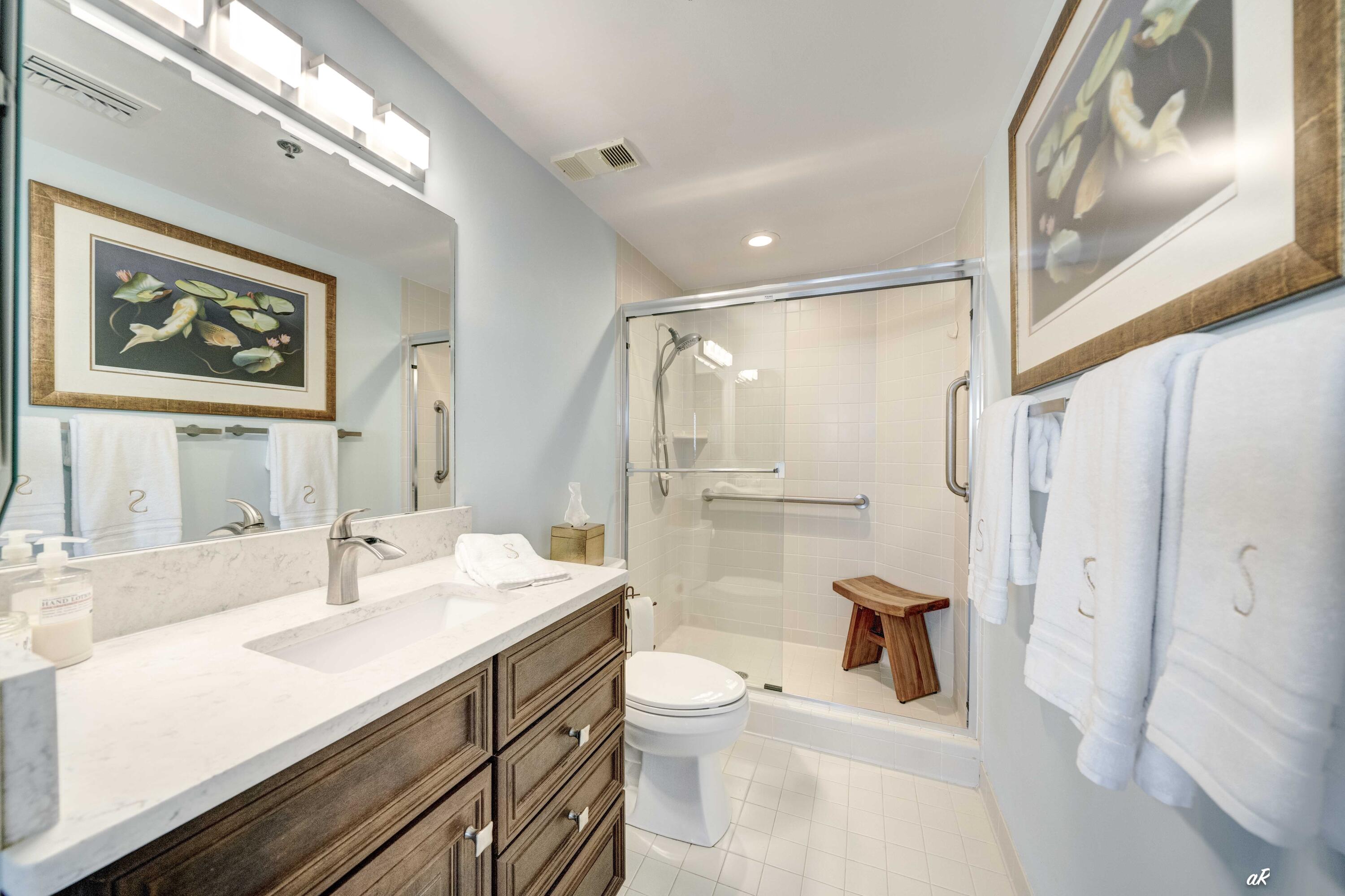 SUMMERWINDS CONDO - Residential