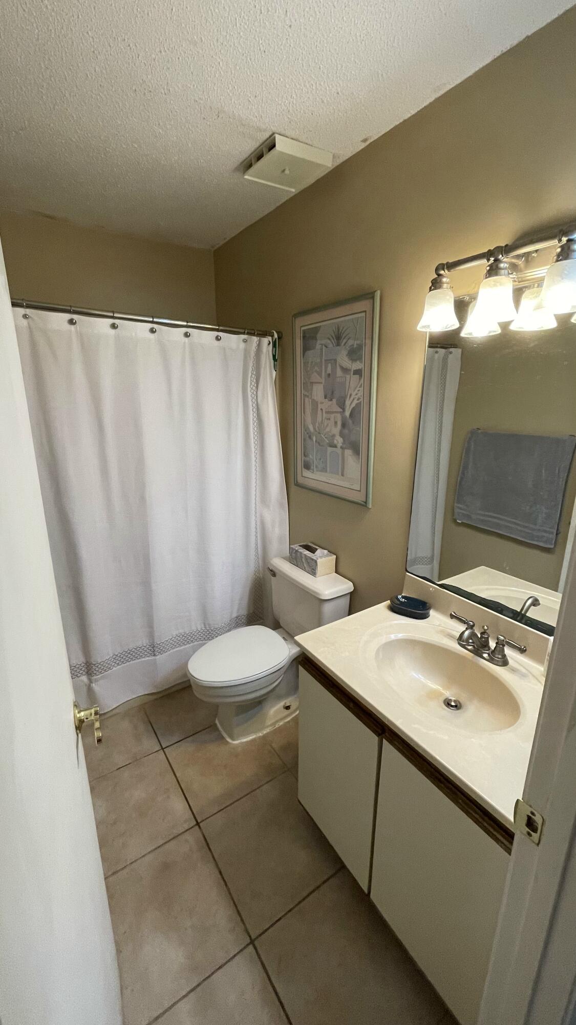 BAYVIEW MANOR 1ST ADDN - Residential