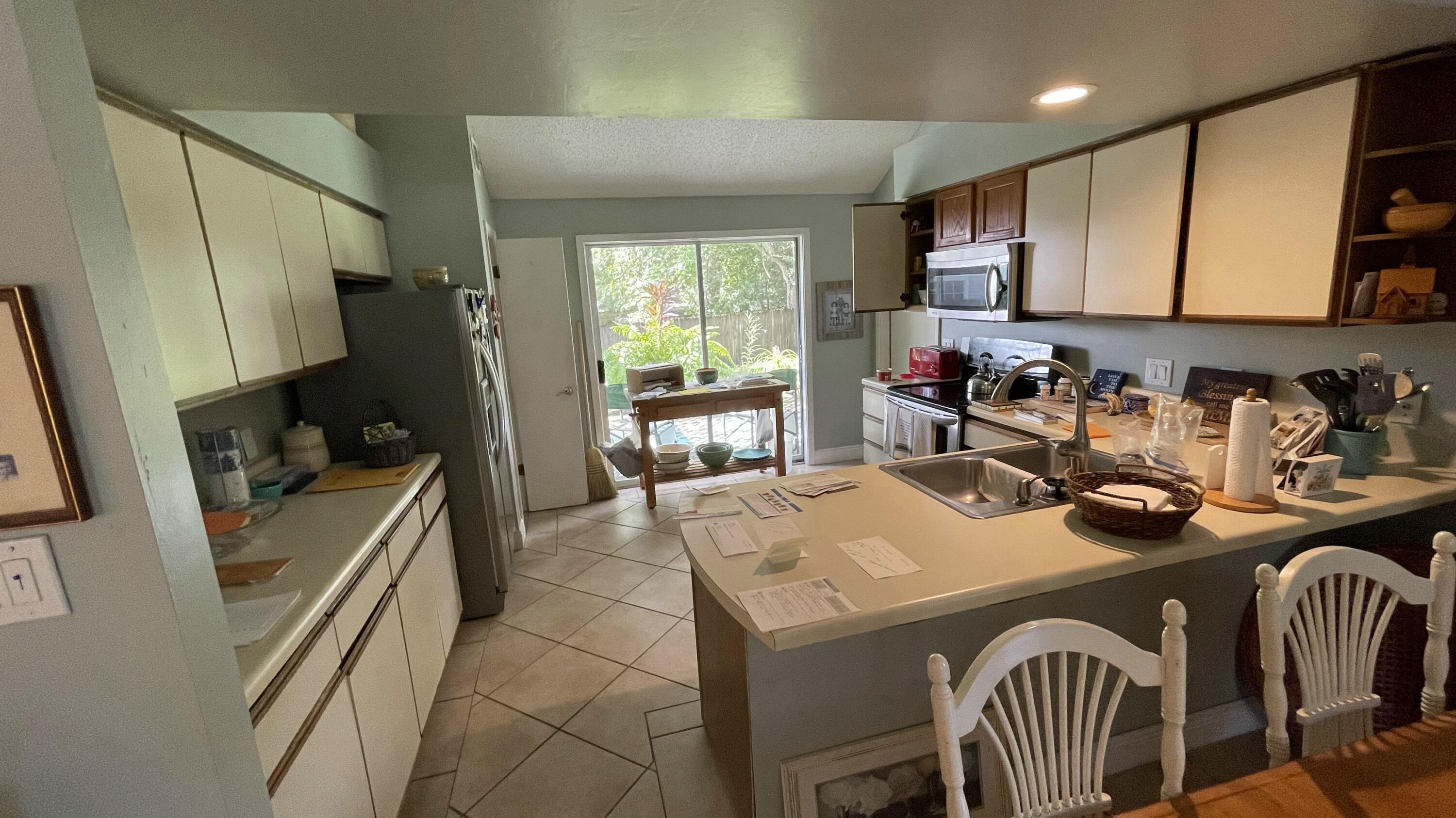 BAYVIEW MANOR 1ST ADDN - Residential