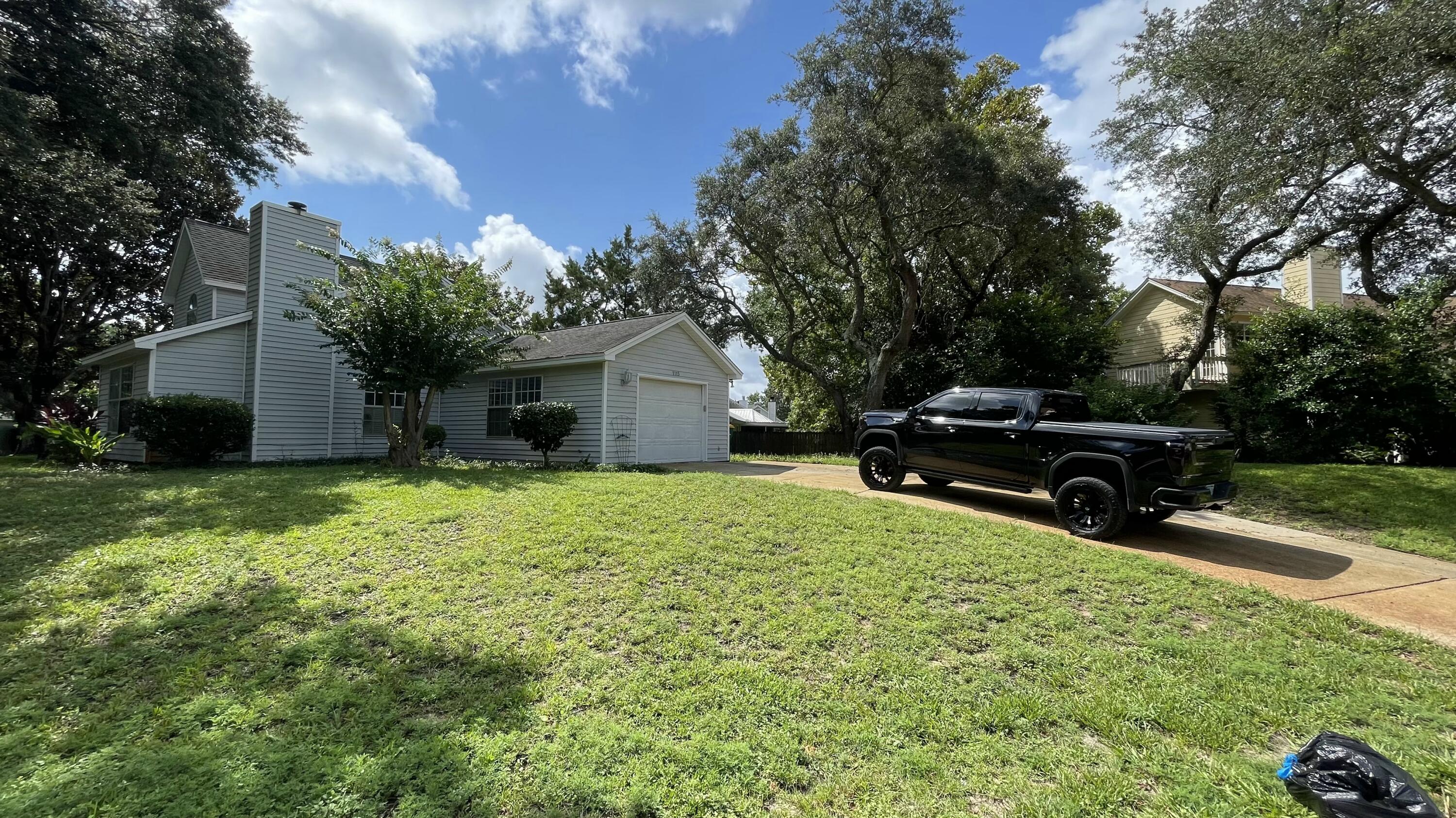 BAYVIEW MANOR 1ST ADDN - Residential