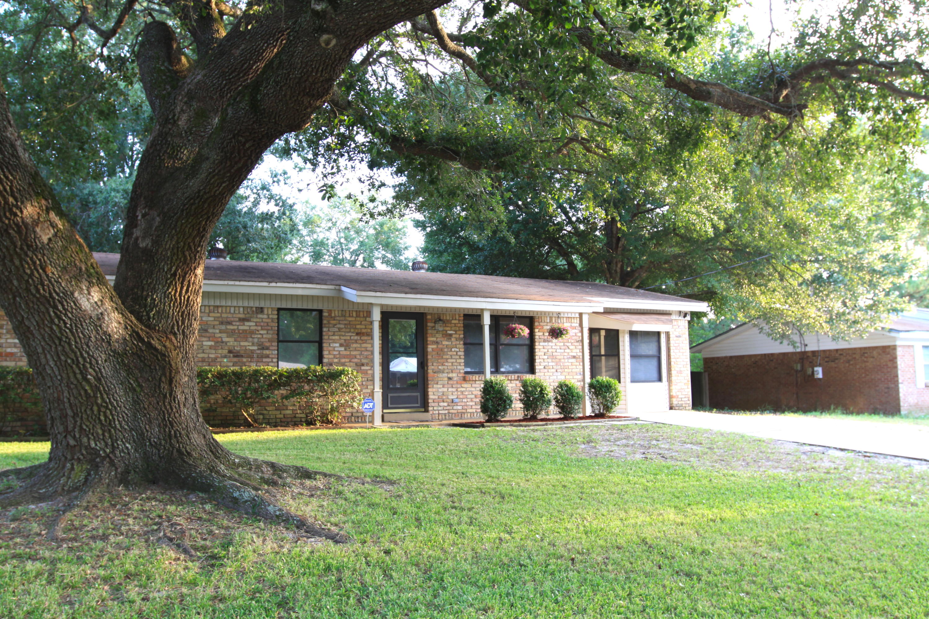 MARY ESTHER HEIGHTS - Residential