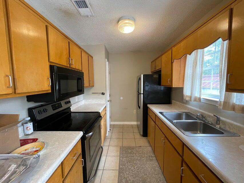 UNRECORDED SUBDIVISION - Residential Lease