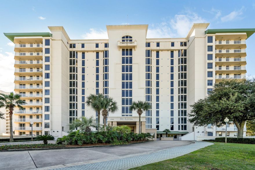 Beautiful 2 bed 2 bath spacious condo within the stunning Silver Shells Resort & Spa, right in the heart of Destin. Enjoy gulf views from your private balcony, beach days and Spa treatments! Amazing rental investment or holiday home for all to enjoy!