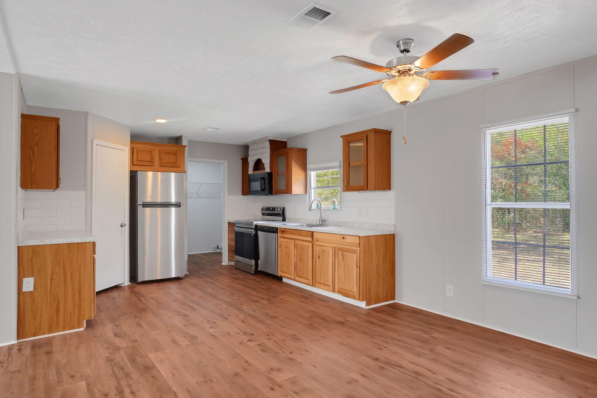 NO RECORDED SUBDIVISION - Residential