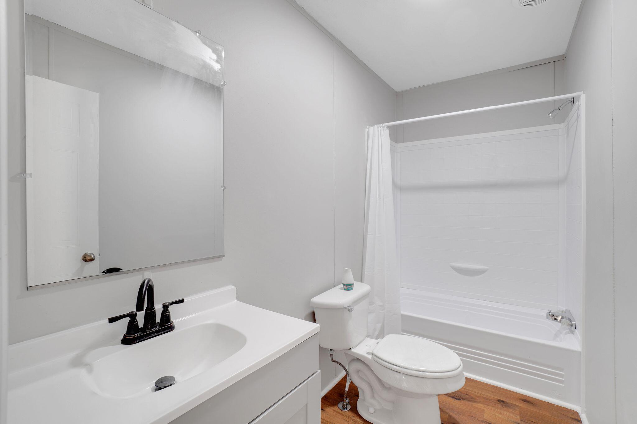 NO RECORDED SUBDIVISION - Residential