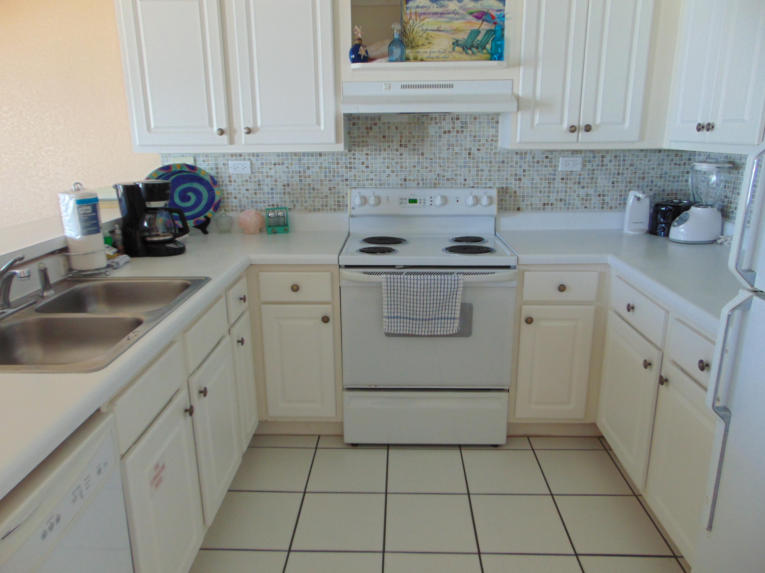 ISLANDER BEACH RESORT PH 2 - Residential