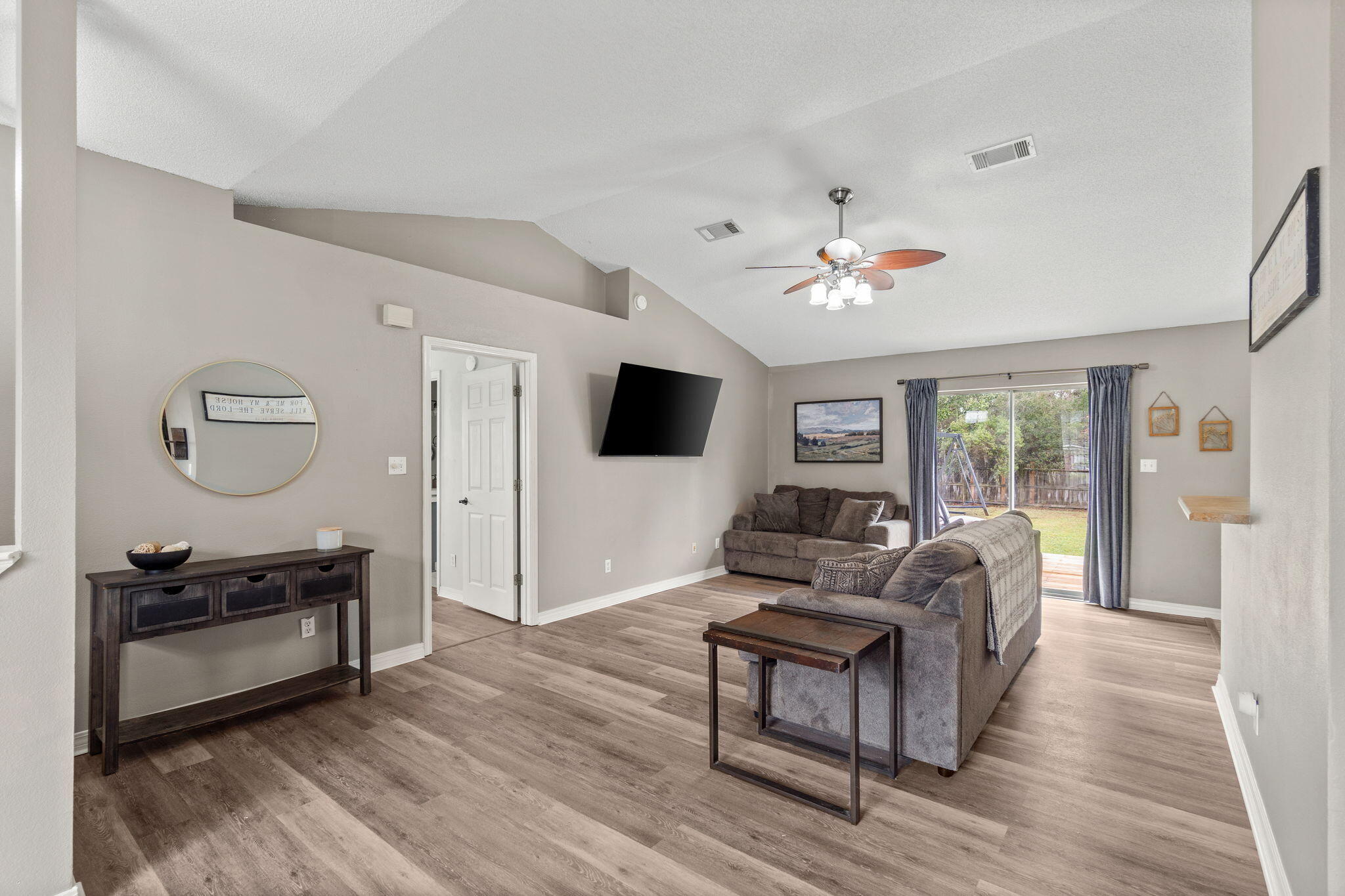 ASHWOOD - Residential