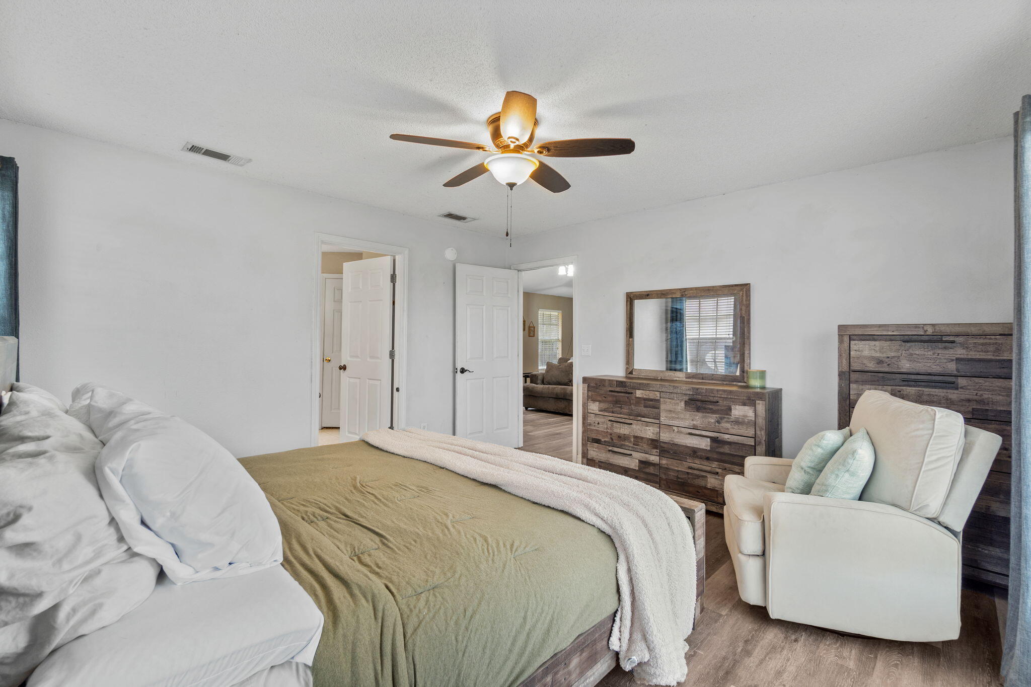 ASHWOOD - Residential