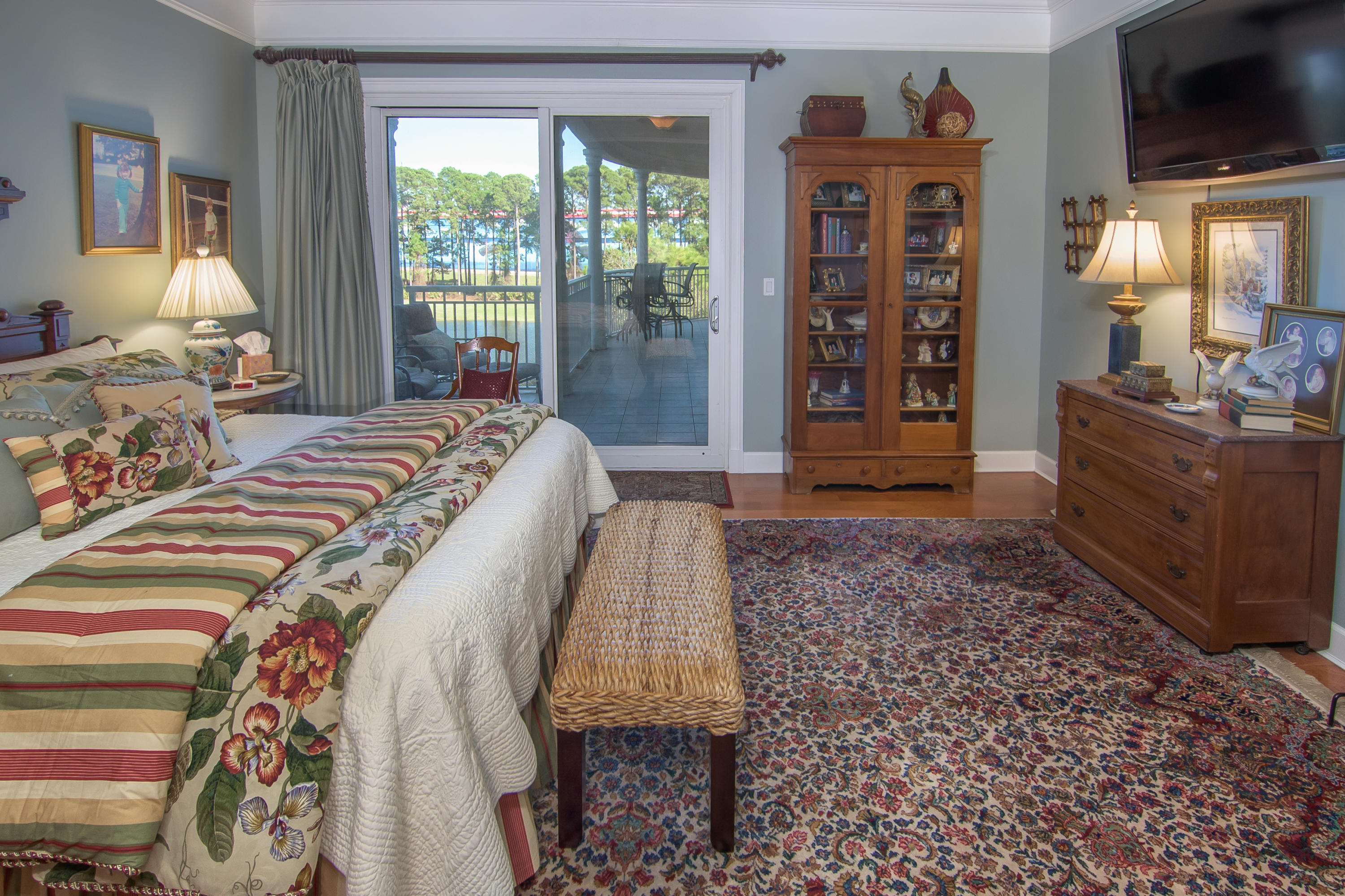 ONE WATER PLACE AT KELLY PLANTATION - Residential