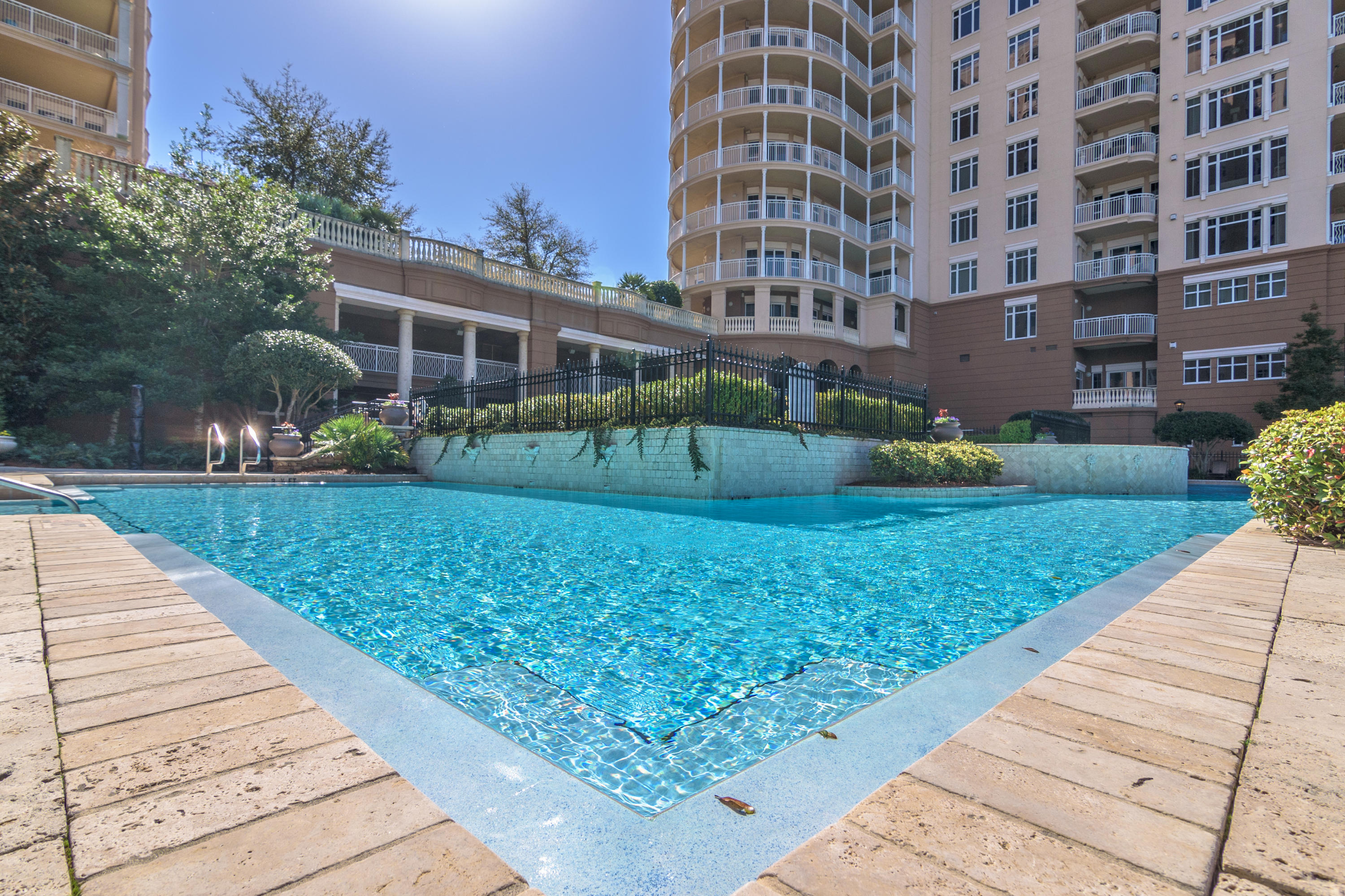 ONE WATER PLACE AT KELLY PLANTATION - Residential