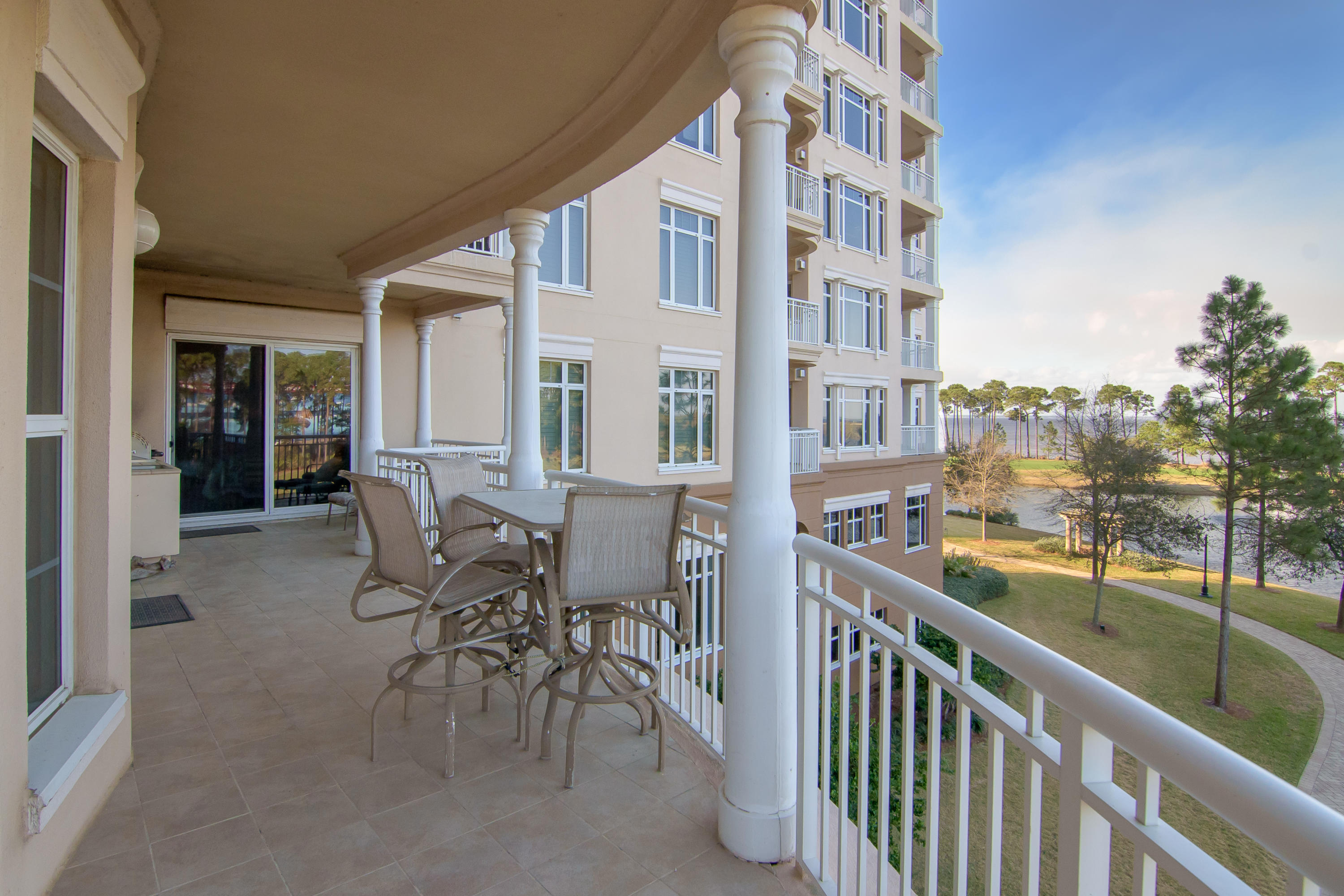 ONE WATER PLACE AT KELLY PLANTATION - Residential