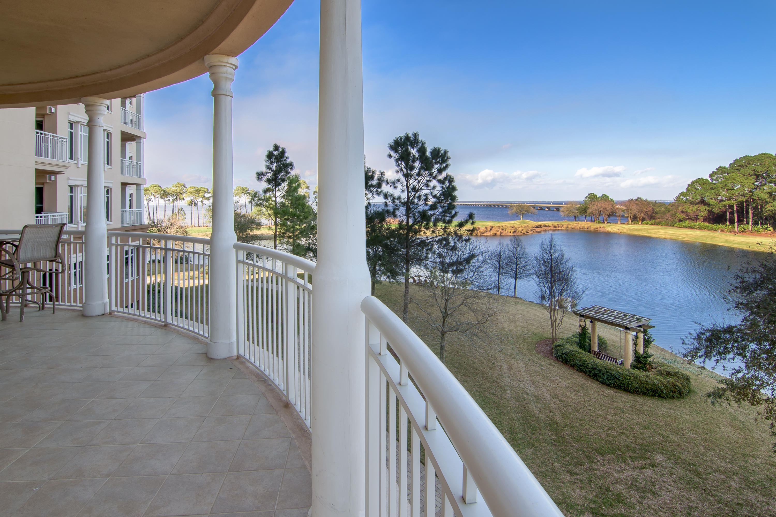 ONE WATER PLACE AT KELLY PLANTATION - Residential